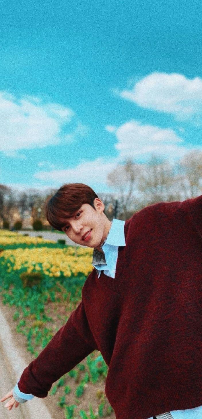 704x1454 ateez seonghwa wallpaper