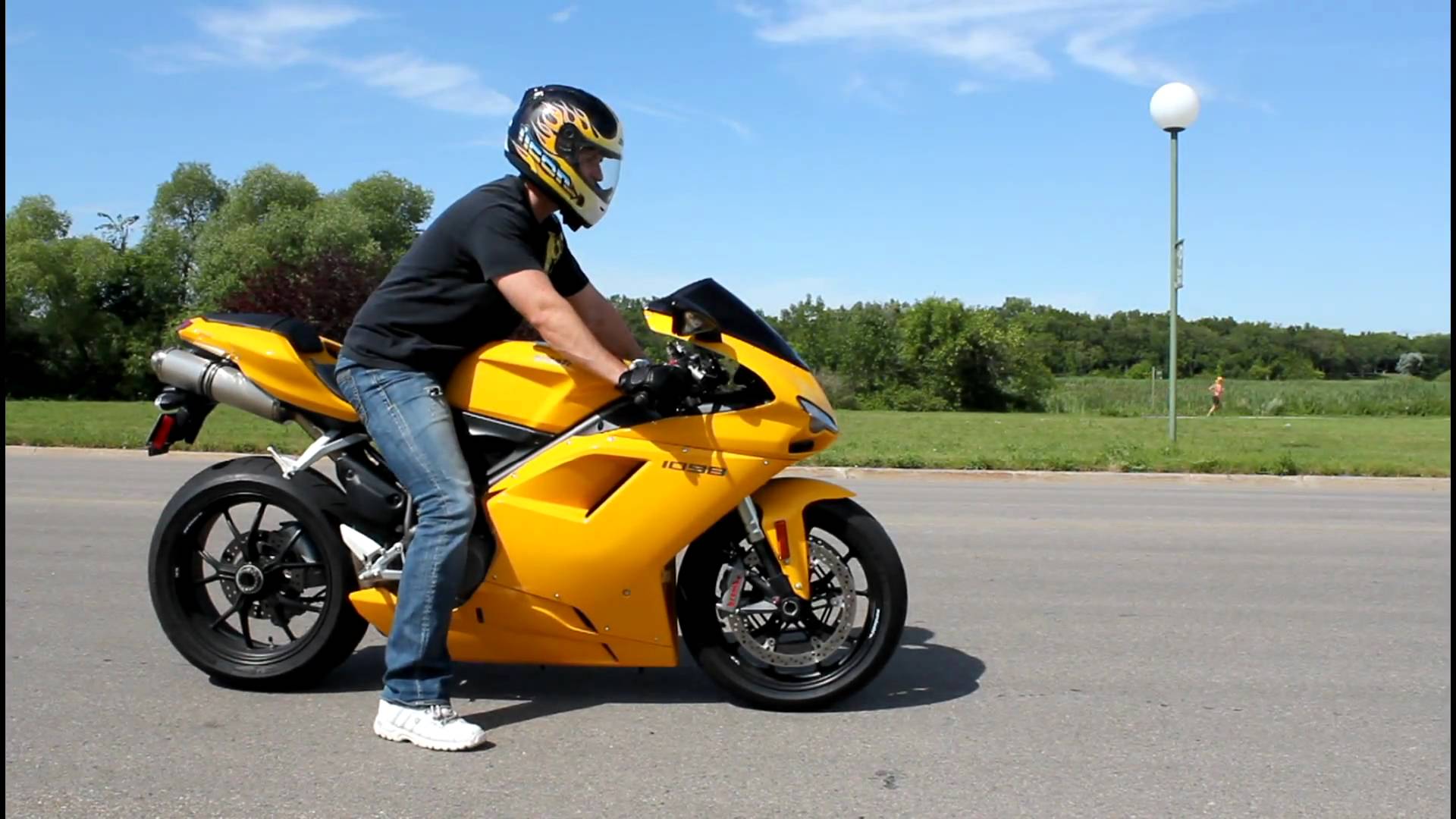 1920x1080 DUCATI 1098 HD