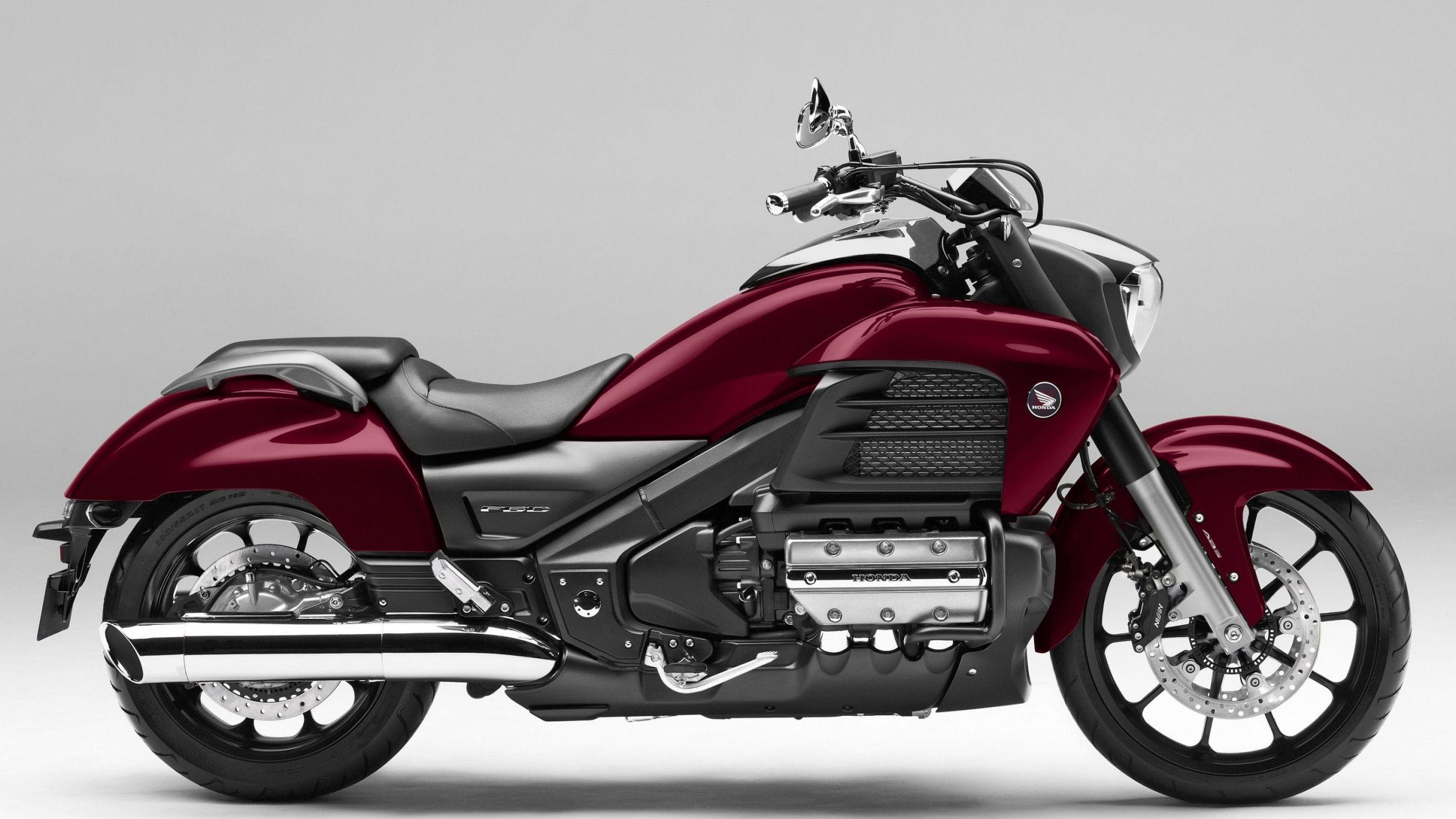 2400x1350 The New Honda Valkyrie 2014 Wallpaper