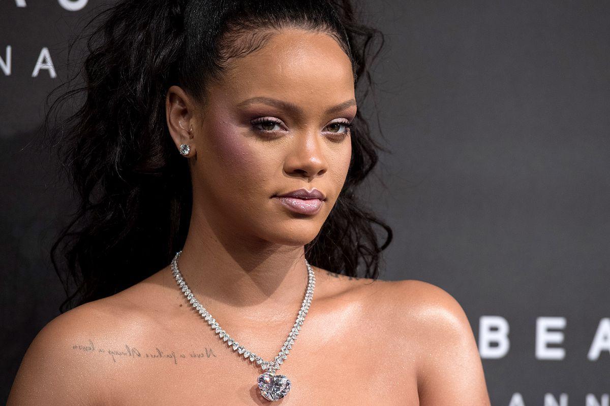 1200x800 Rihanna won't accept Snapchat's apology and says its domestic