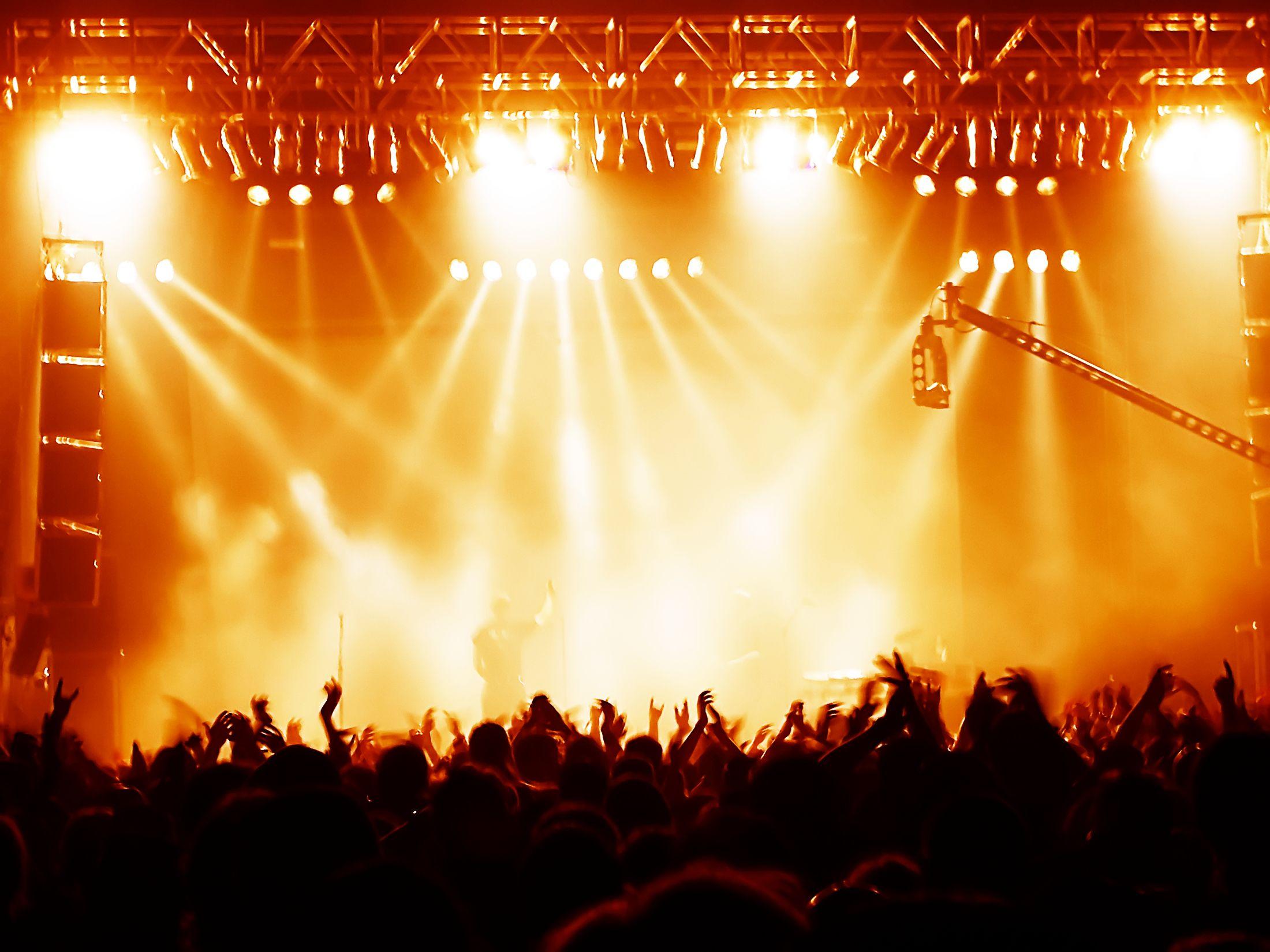 2200x1650 Free download concert crowds concert crowd download concert crowd concert crowd [2200x1650] for your Desktop, Mobile & Tablet. Explore Concert Crowd Wallpaper. Concert Stage Wallpaper, Chicago Concert Wallpaper, Anthrax