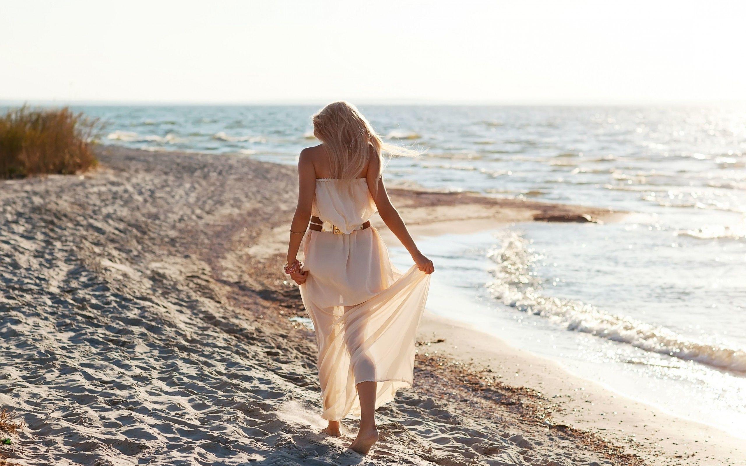 2560x1600 women, Beach Wallpaper HD / Desktop and Mobile Background