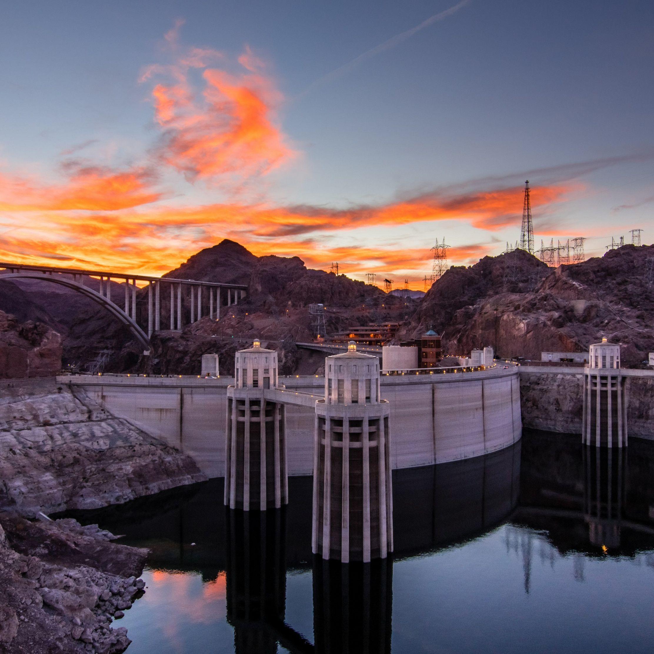 2224x2224 Download wallpaper: Hoover Dam at sunset 2224x2224