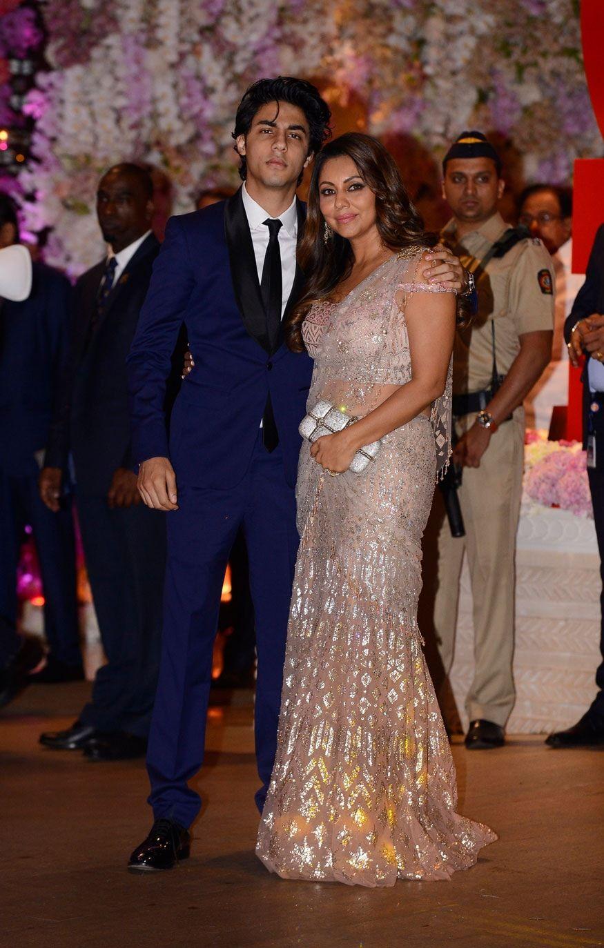 875x1374 GAURI KHAN IMAGES HD