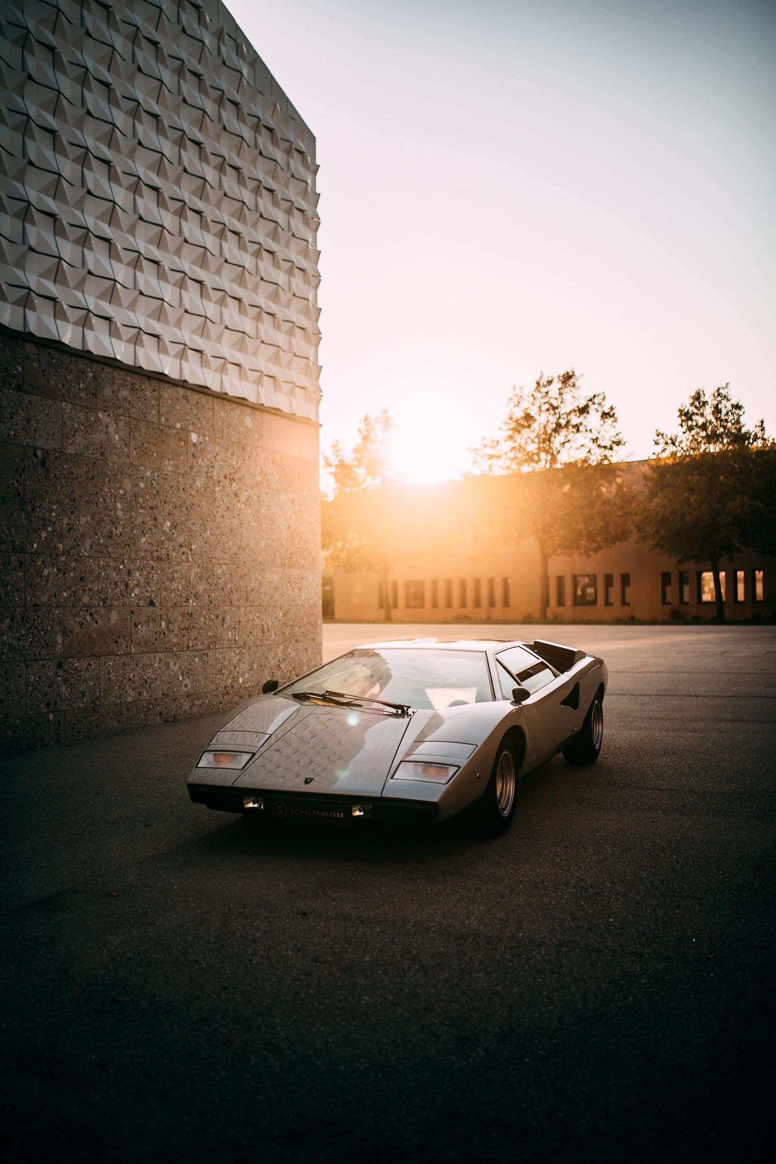 1600x2400 Old Lambo Wallpaper