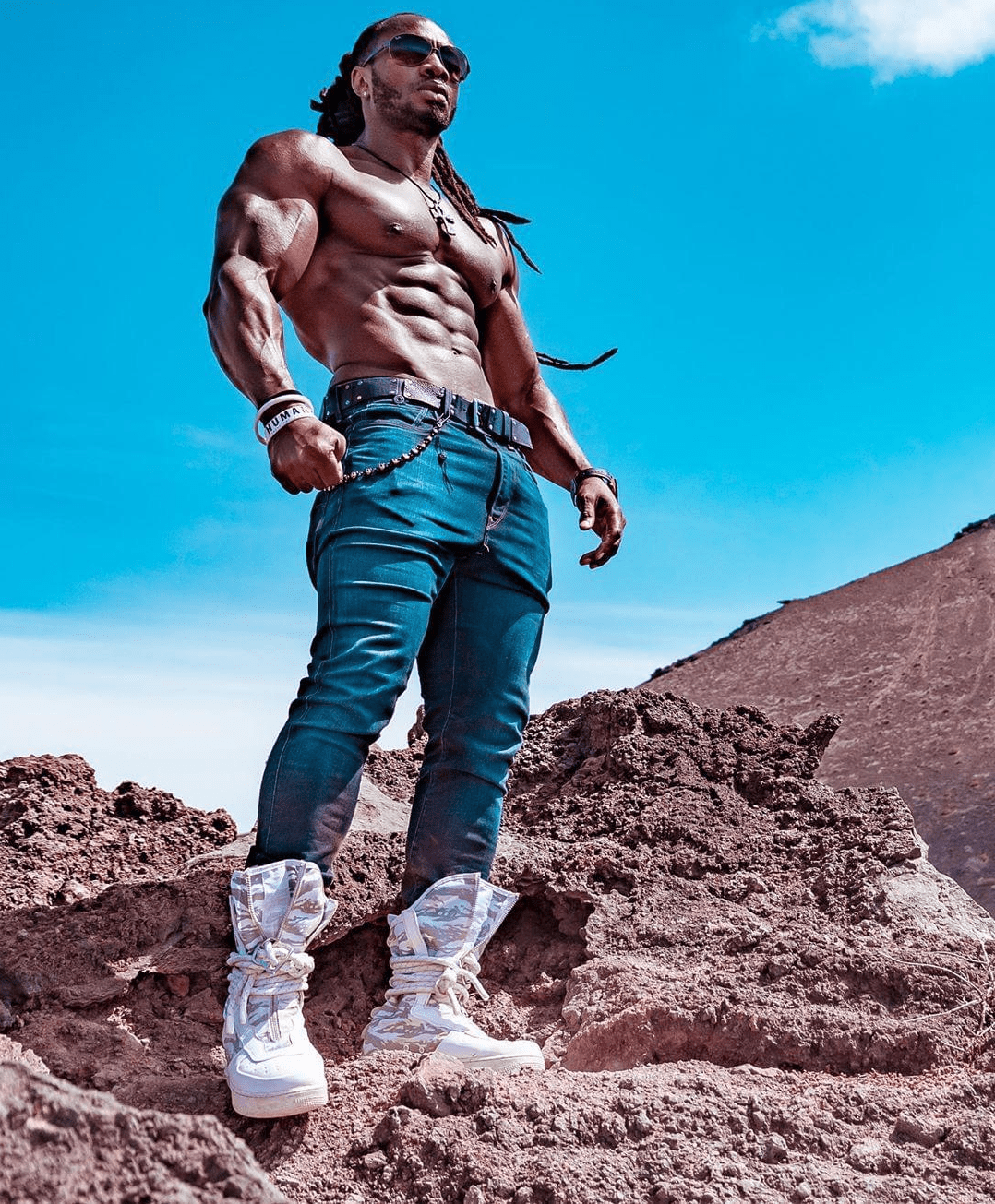 1078x1305 Ulisses World