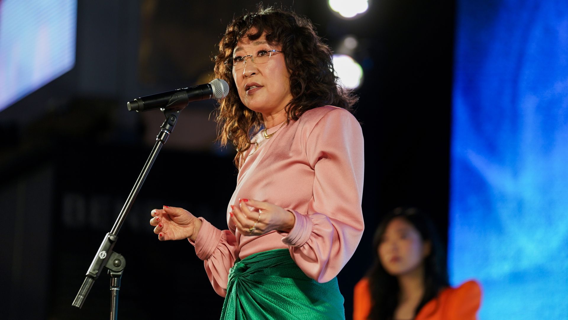 1920x1080 Sandra Oh: 'Truly being seen is not limited to our eyes'