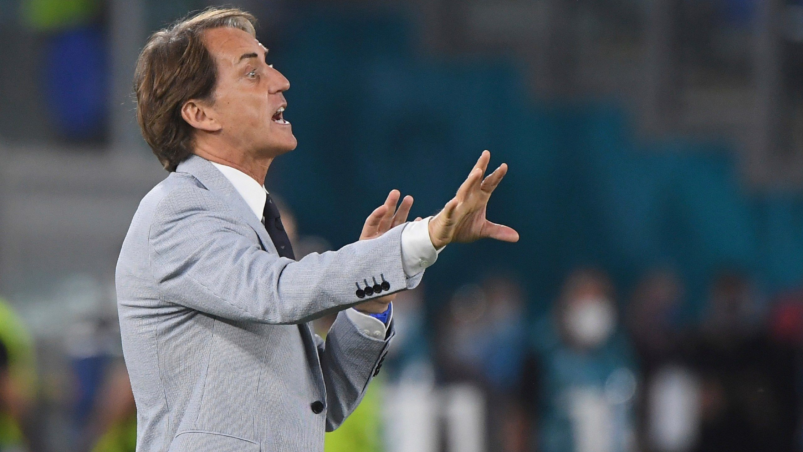 2560x1440 Listen up: Roberto Mancini is Italy's standout at Euro 2020