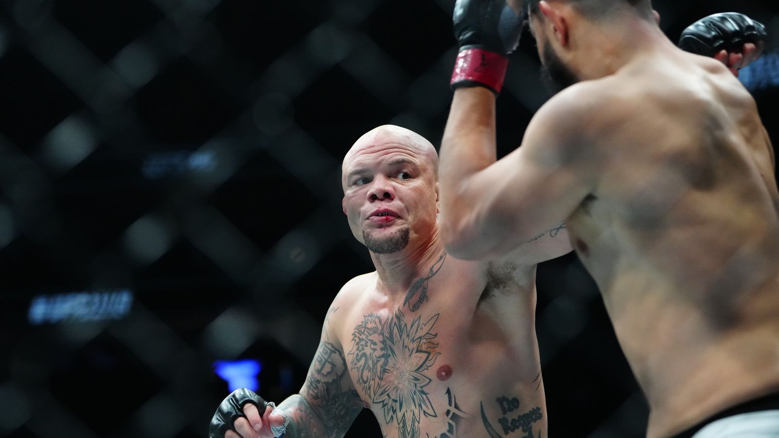1600x900 Anthony Smith's final walk: A Lionheart to the very end