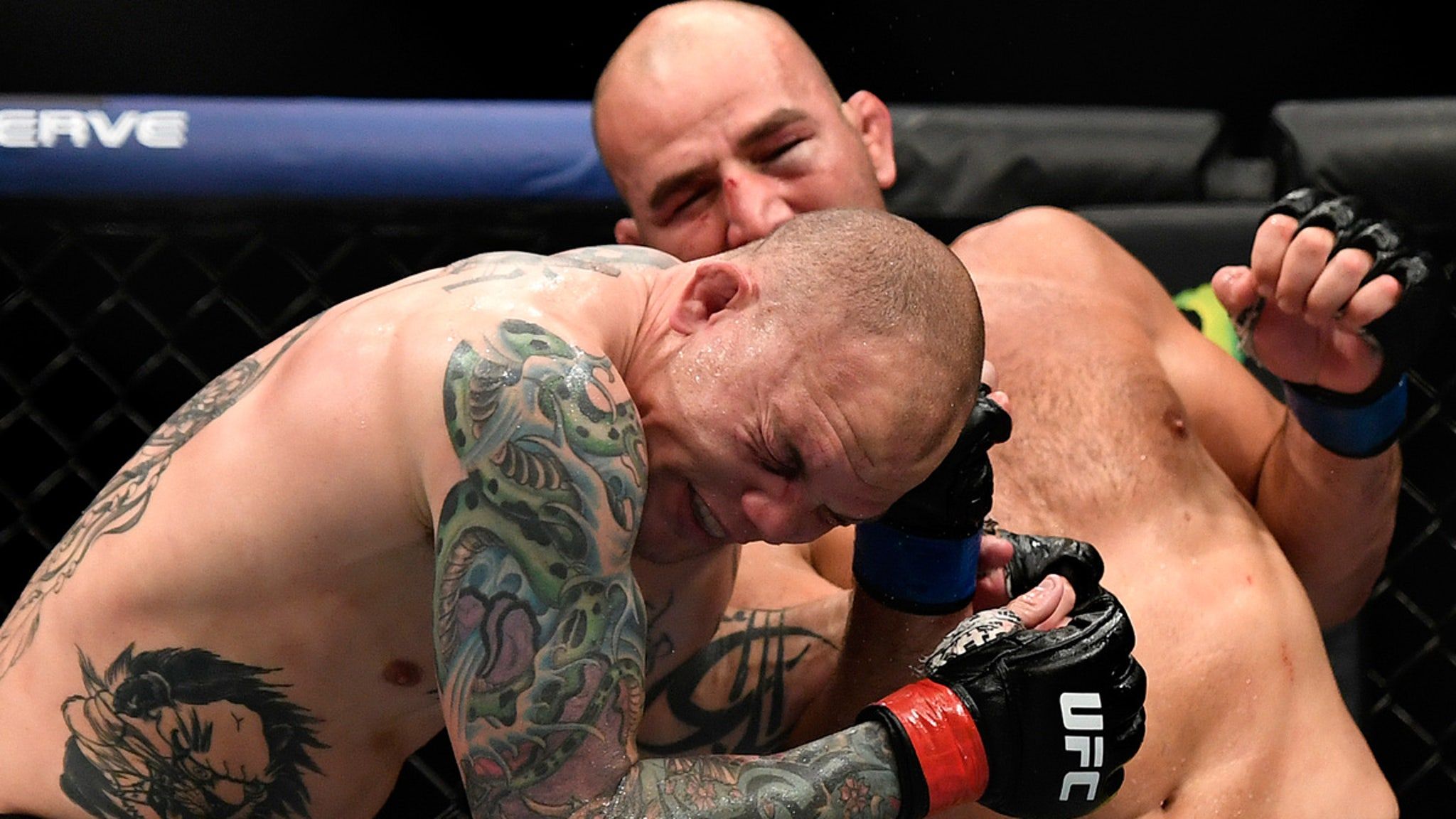 2048x1152 UFC's Anthony Smith Teeth Knocked Out, Face Broken In Violent Loss