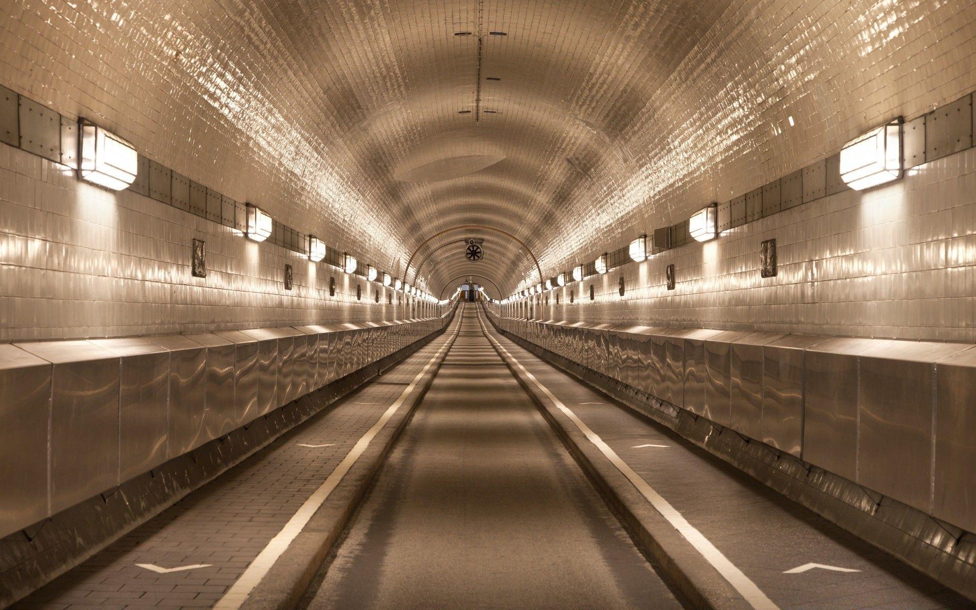 1920x1200 Old Elbe Tunnel in Hamburg, Germany