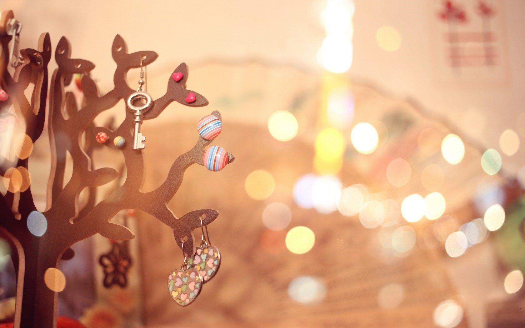 1680x1050 Earrings Hearts Key