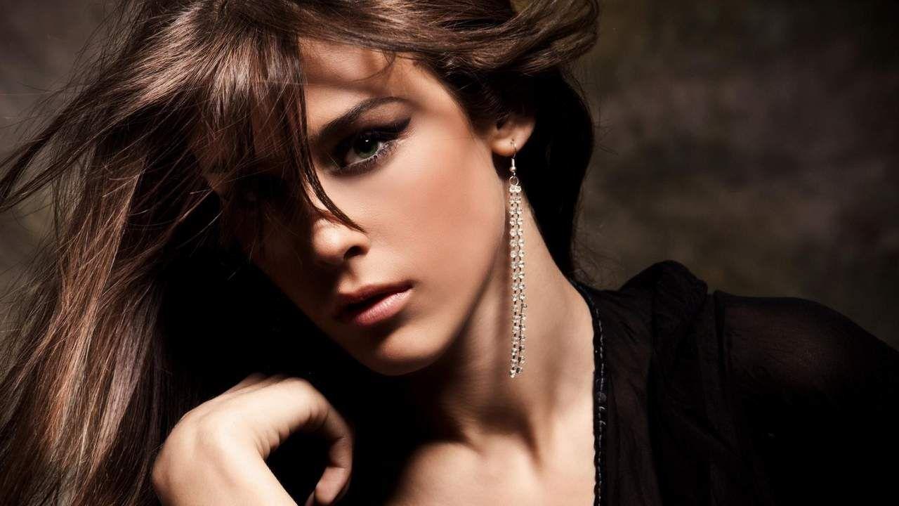 1280x720 Earrings Beautiful Girl Fashion HD Wallpaper. Beautiful girl wallpaper, Women with green eyes, Green eyes
