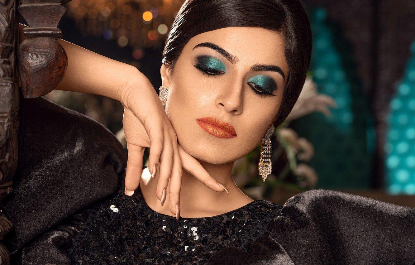 1332x850 Photo Wallpaper Girl, Face, Earrings, Makeup, Beautiful