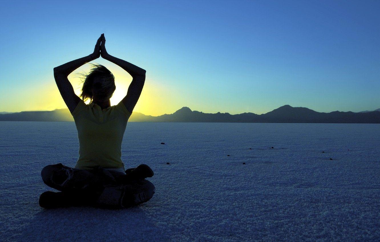 1332x850 Wallpaper Girl, desert, mountains, sun, meditating image for desktop, section настроения