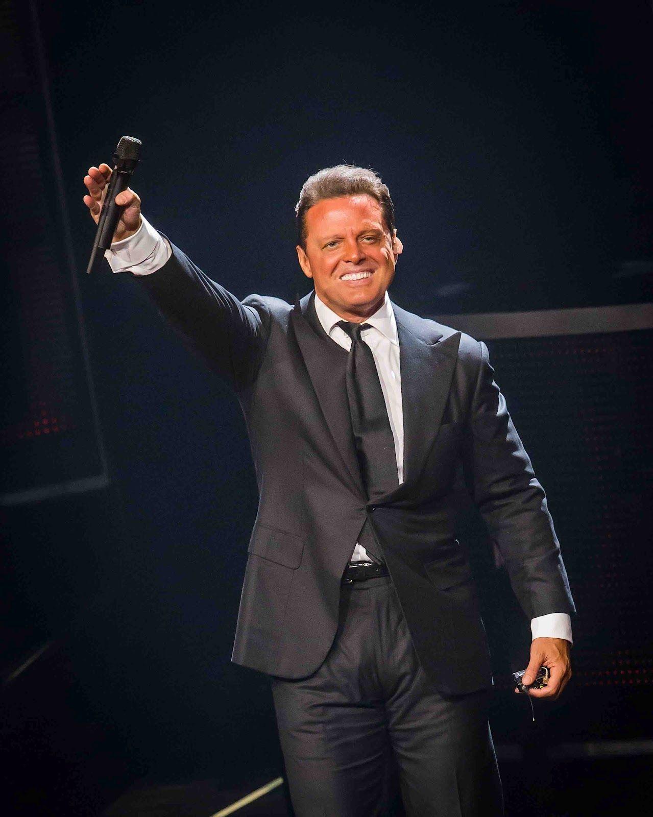 Luis Miguel Wallpapers Top Free Luis Miguel Backgrounds WallpaperAccess