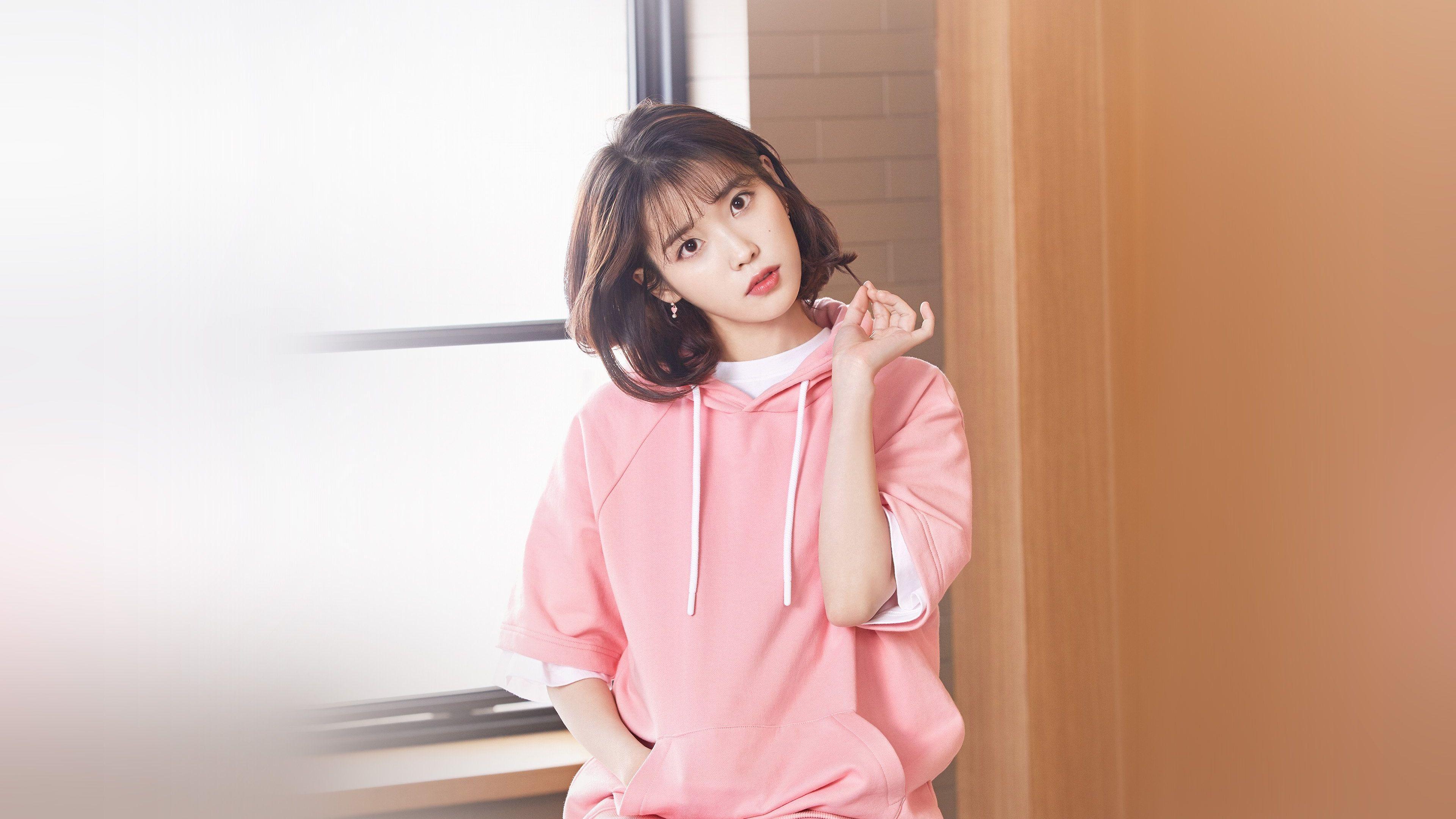 3840x2160 IU Lee Ji Eun Iu Lee Ji Eun Asian K Pop Korean Brunette Hoods Women Sweatshirts Wallpaper:3840x2160