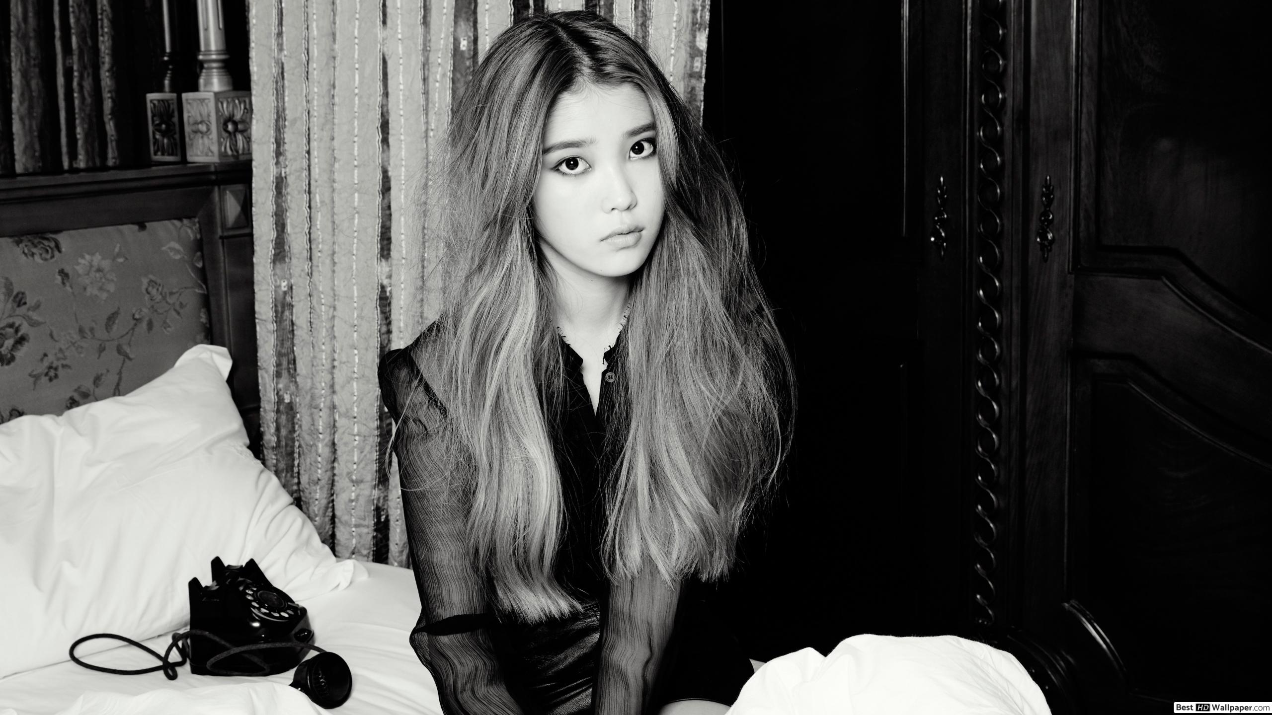 2560x1440 Korean Singer IU (Lee Ji Eun) HD Wallpaper Download