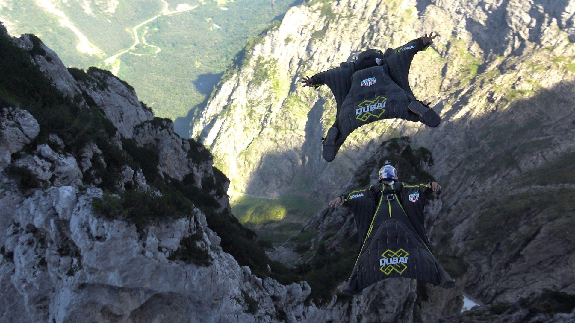 1920x1080 Freestyle Wingsuit Flying Above the Dolomites