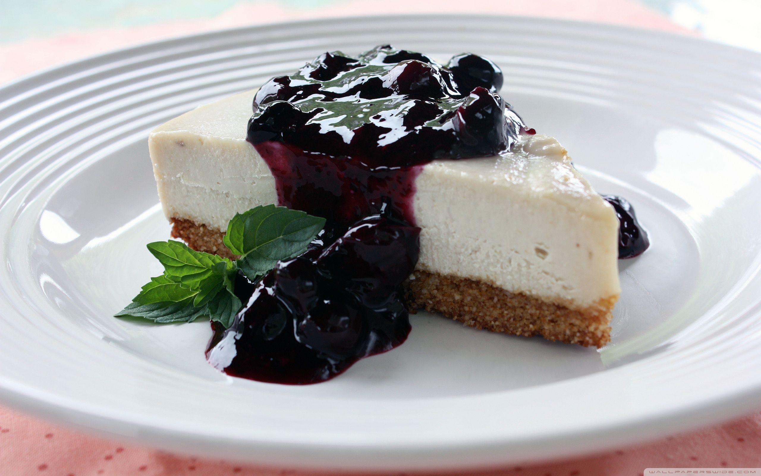 2560x1600 Blueberry Cheesecake Wallpaper
