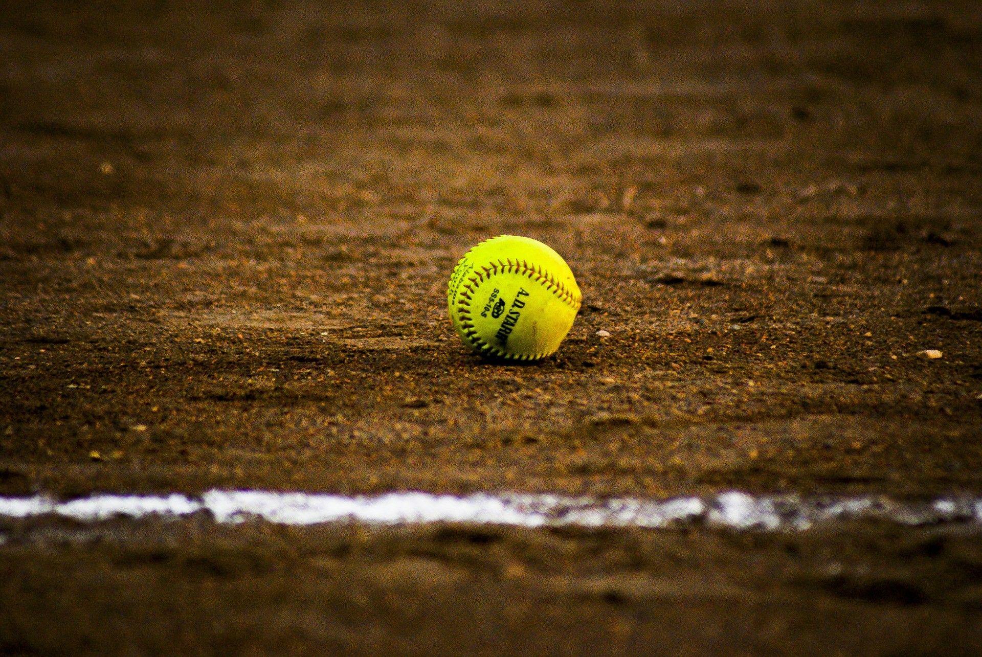 Girls Softball Wallpapers - Top Free Girls Softball Backgrounds