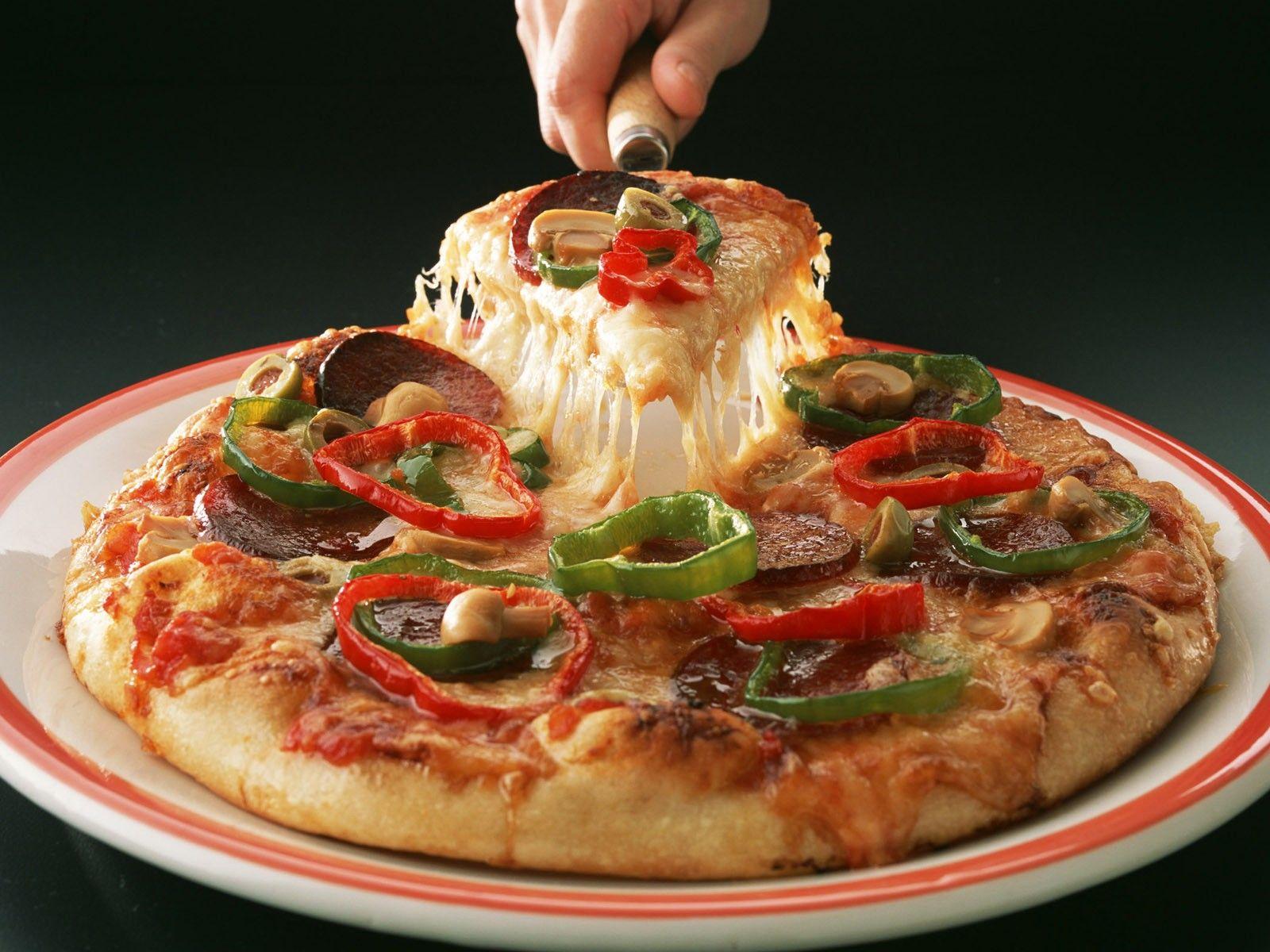 1600x1200 food, pizza, cheese wallpaper
