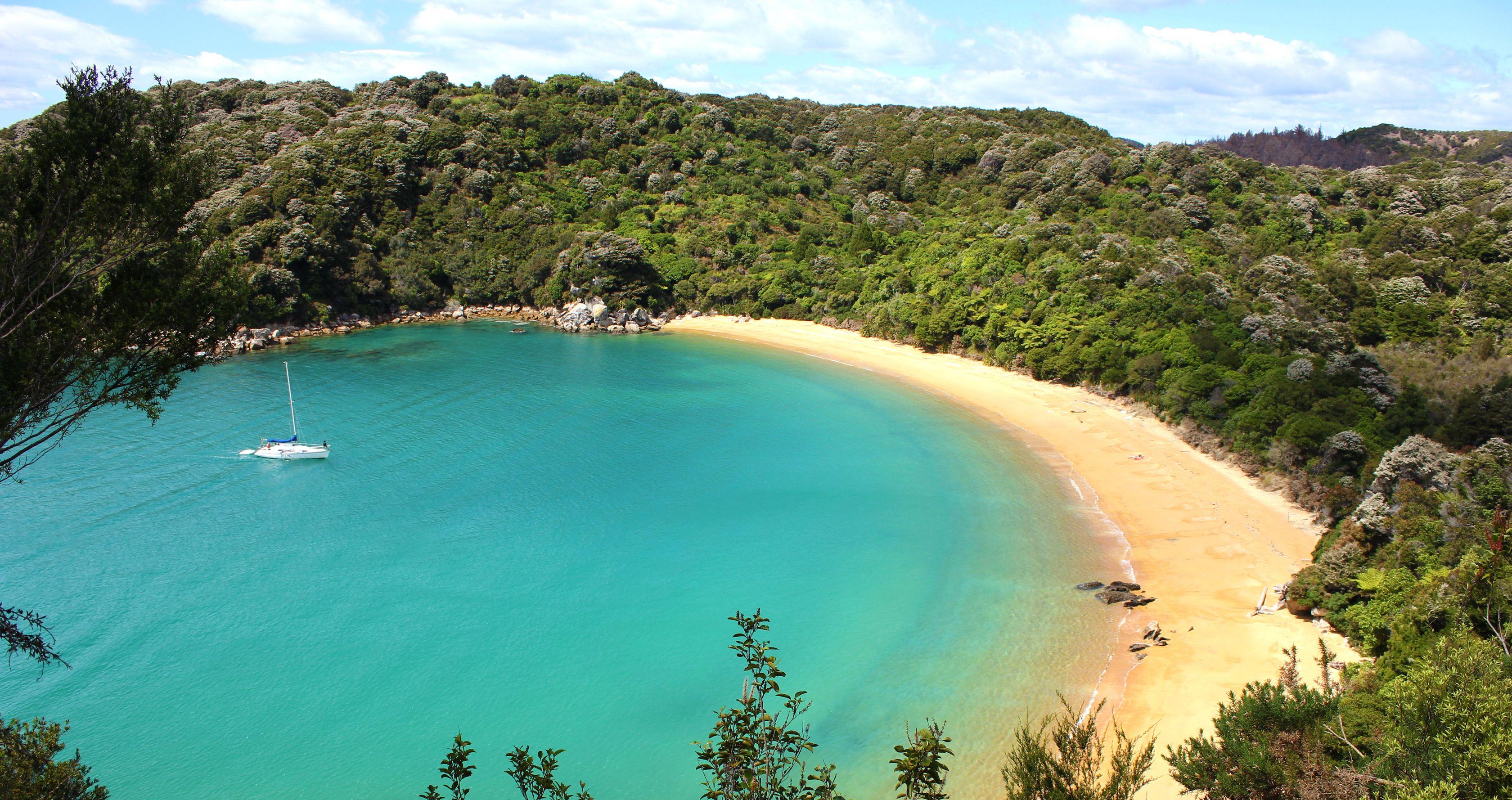 3360x1778 Great Walks of New Zealand Tasman Coast Track