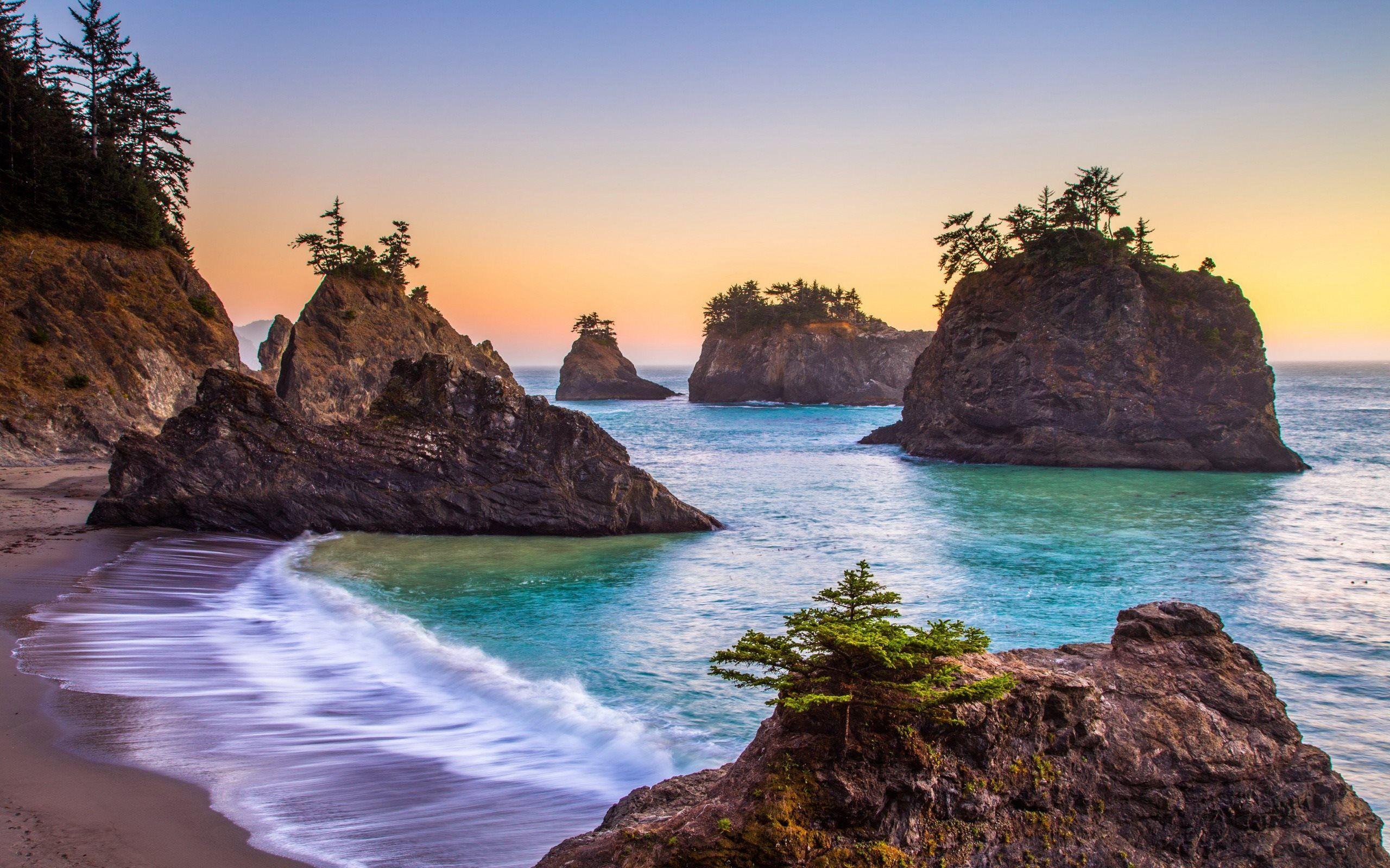 2560x1600 Download wallpaper Morning, sunrise, ocean, coast, waves, rocks, USA, Oregon, Pacific Ocean for desktop with resolution 2560x1600. High Quality HD picture wallpaper