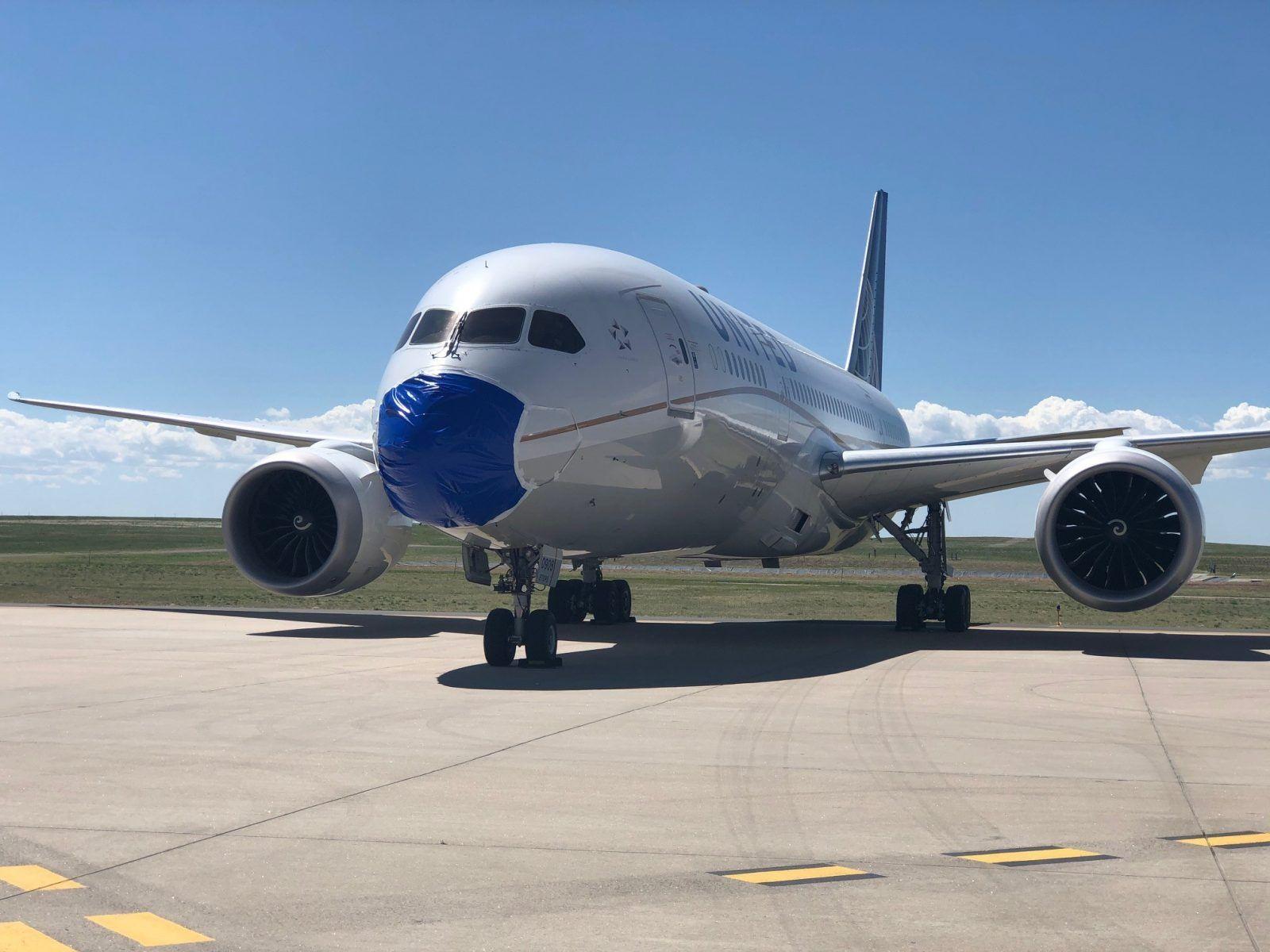 1600x1200 United Airlines to Cut at Least 30% of Management and Administrative Jobs, Slashes Pilot Numbers