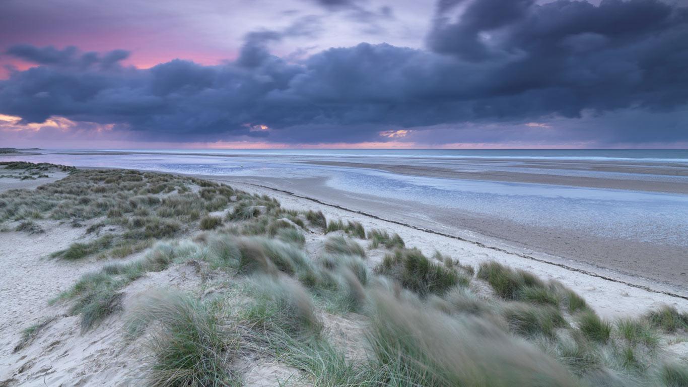 1366x768 Bing Beach Image Wallpaper