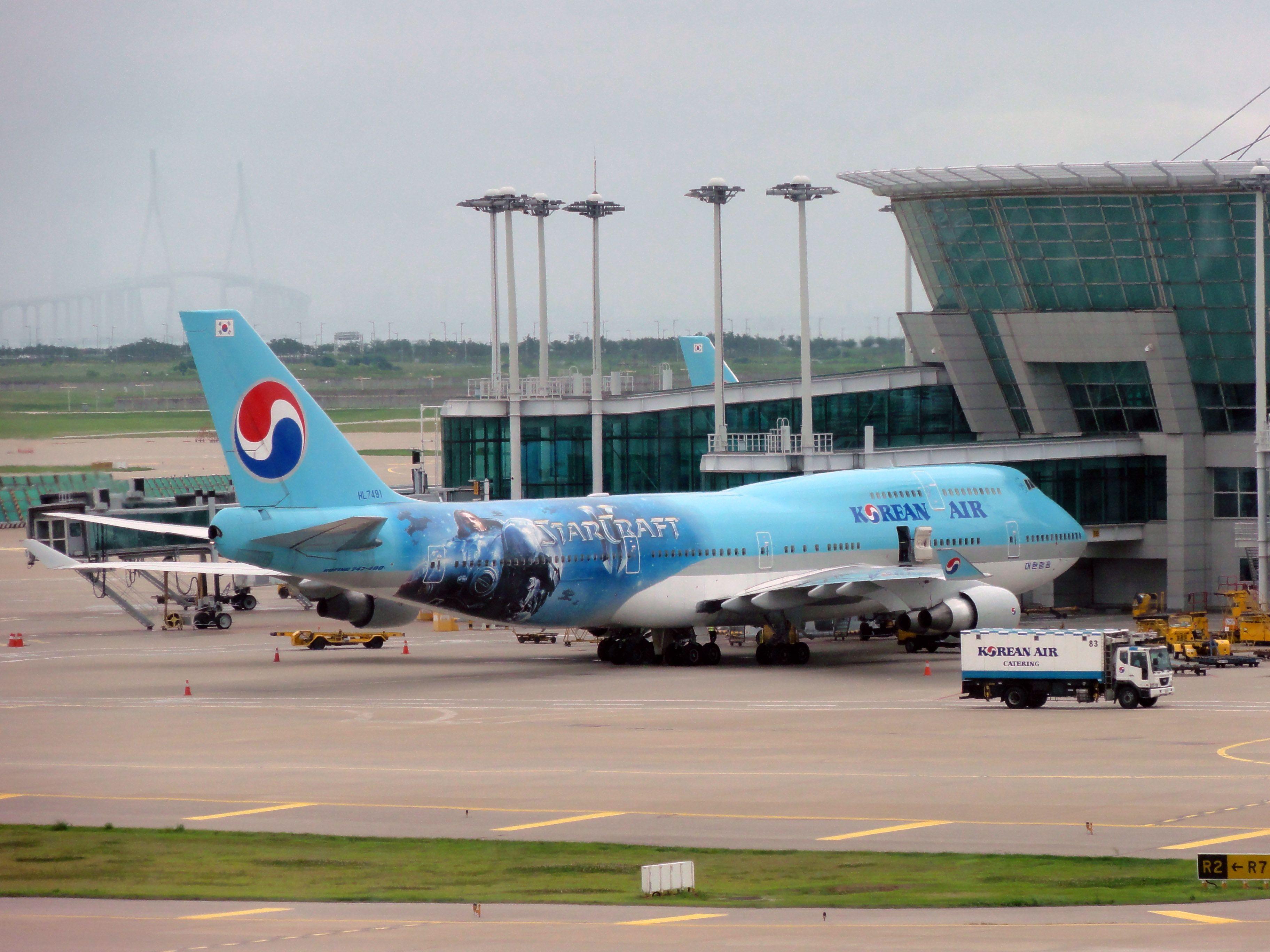 3648x2736 Starcraft II Commercial on Korean Air Incheon Airport