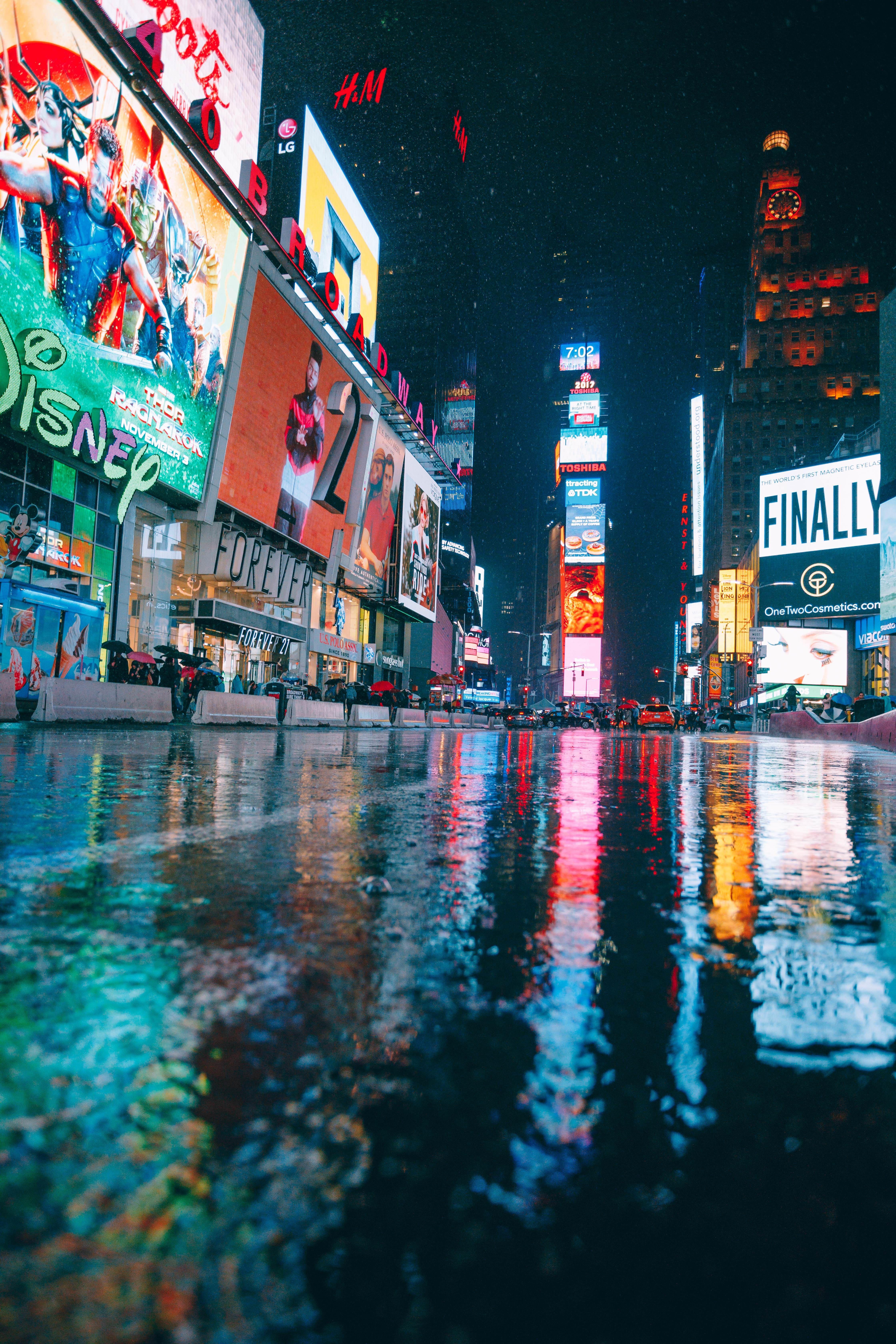 4480x6720 Rainy Times Square NYC [4480X6720][OC]. Nyc times square, New york wallpaper, Times square new york