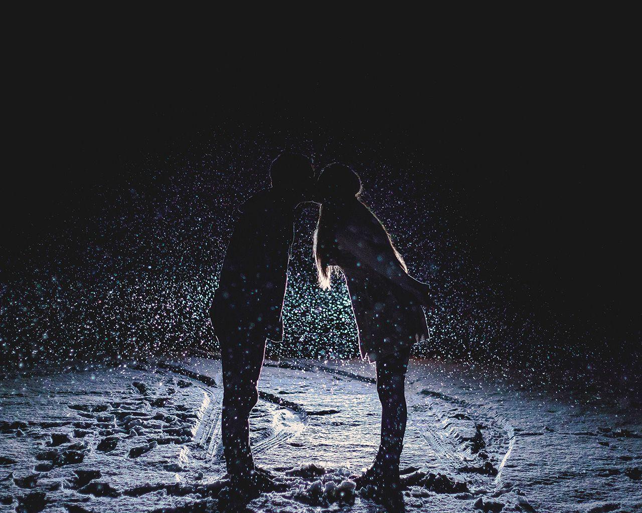 1280x1024 Kiss Love Dark Couple Romantic Winter Wallpaper
