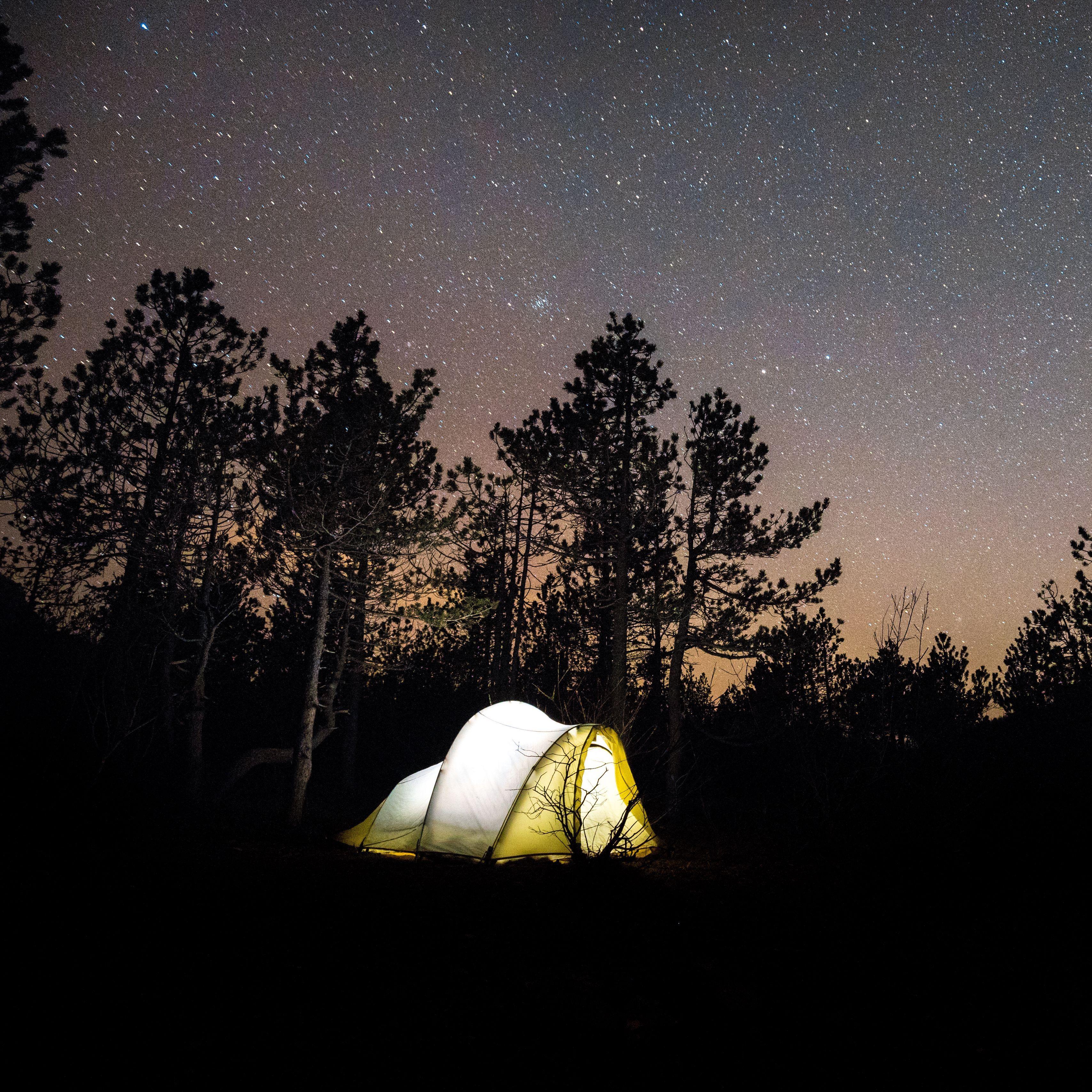 3415x3415 Download wallpaper 3415x3415 tent, starry sky, camping, travel, night ipad pro 12.9 retina for parallax HD background