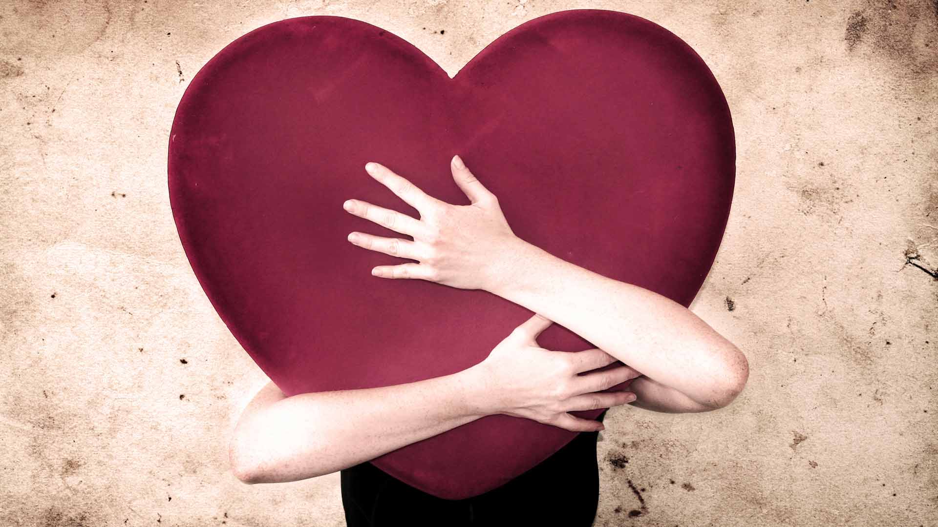 1920x1080 Hug Wallpaper 2016