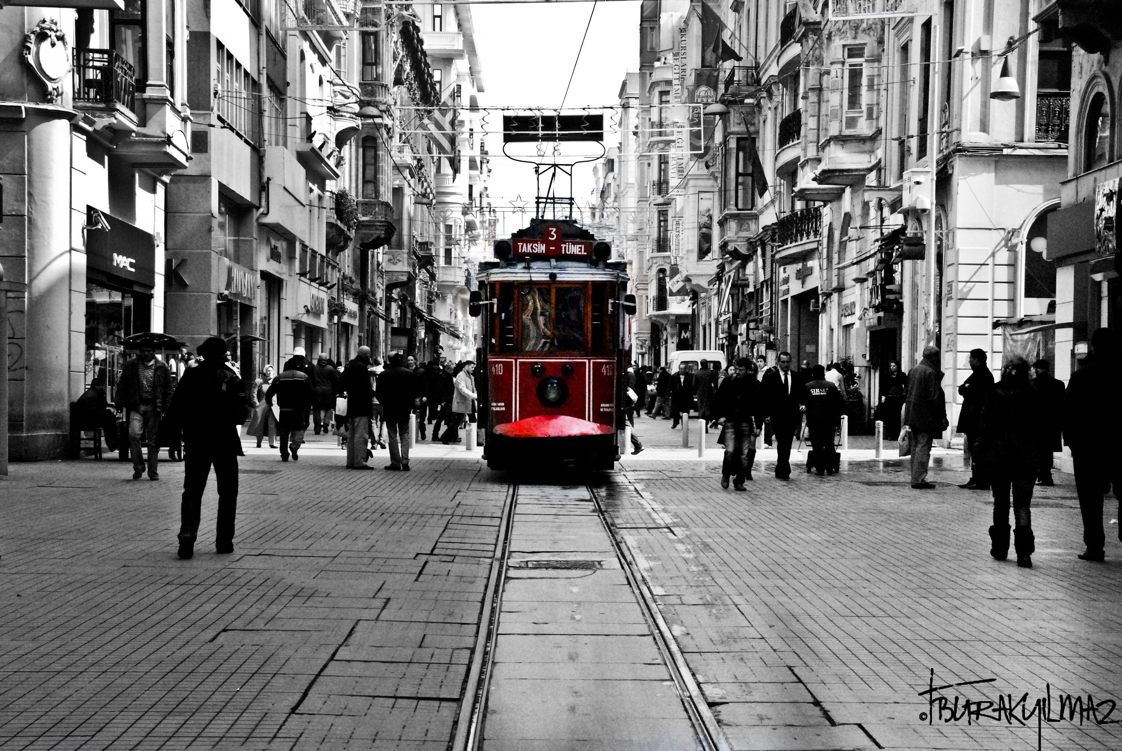 3840x2570 cityscapes, people, Turkish, Istanbul, selective coloring, taksim, istiklal street wallpaper