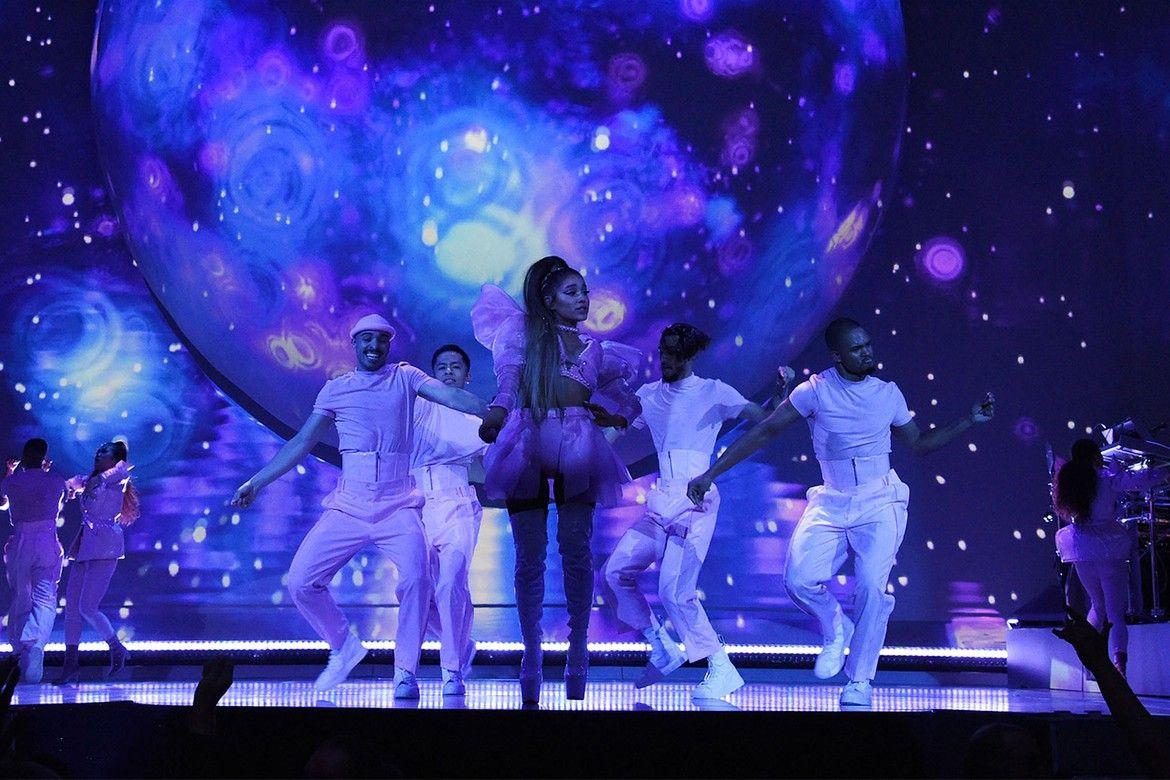 1170x780 Ariana Grande Tributes Mac Miller During 'Sweetener' Stop