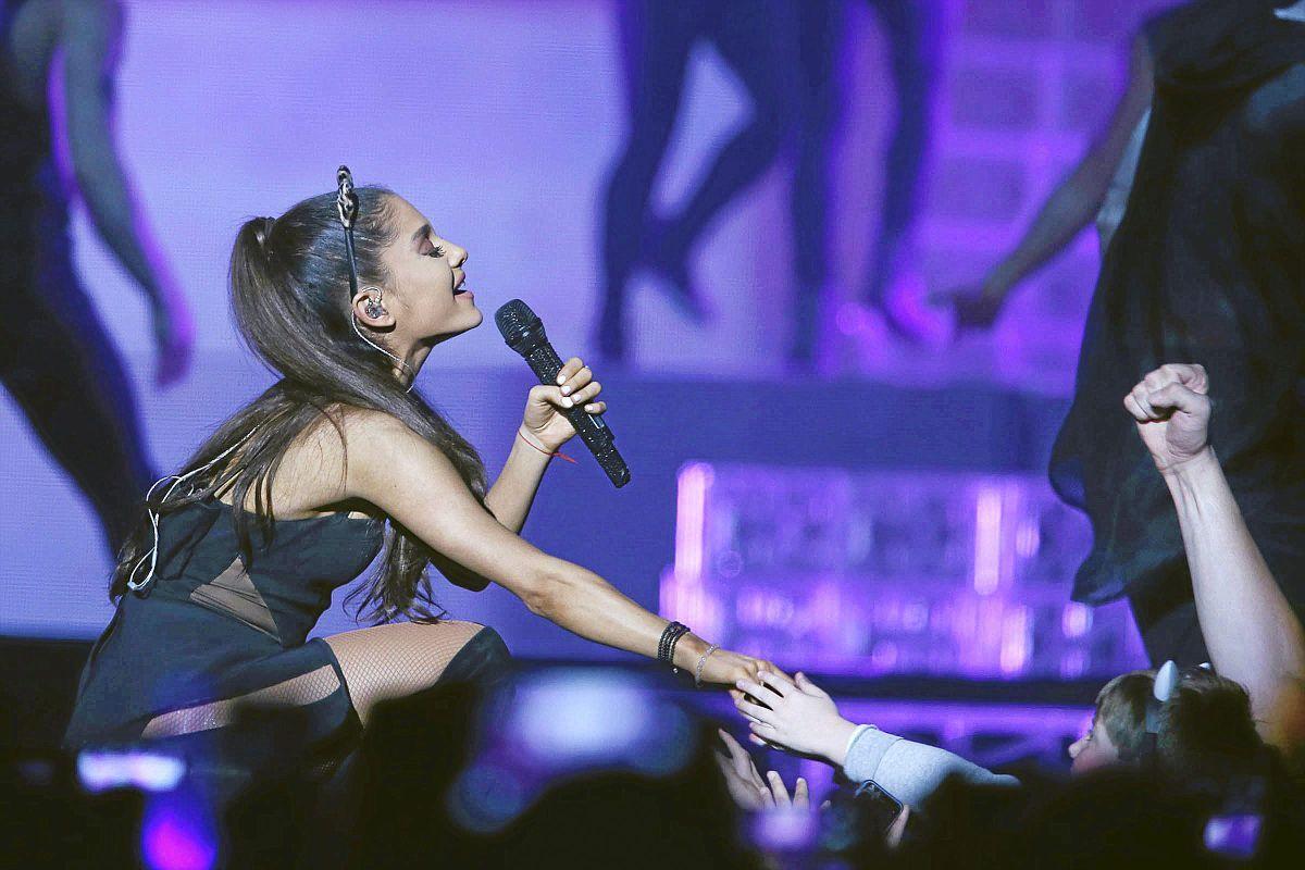 1200x800 Free download The Honeymoon Tour Tulsa OK 1007 Ariana Grande Today [1200x800] for your Desktop, Mobile & Tablet. Explore Justin Bieber And Ariana Grande Wallpaper. Justin Bieber And Ariana