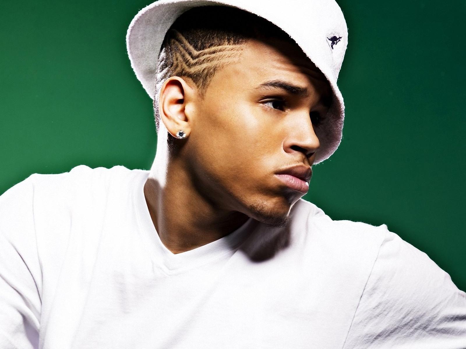 1600x1200 Chatter Busy: Chris Brown Quotes