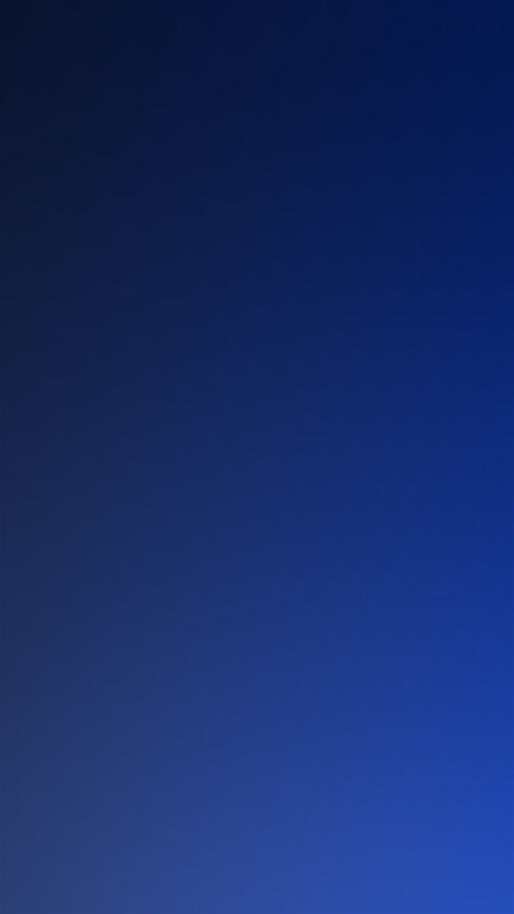 750x1334 Pure Dark Blue Ocean Gradation Blur Background iPhone 8 Wallpaper Free Download