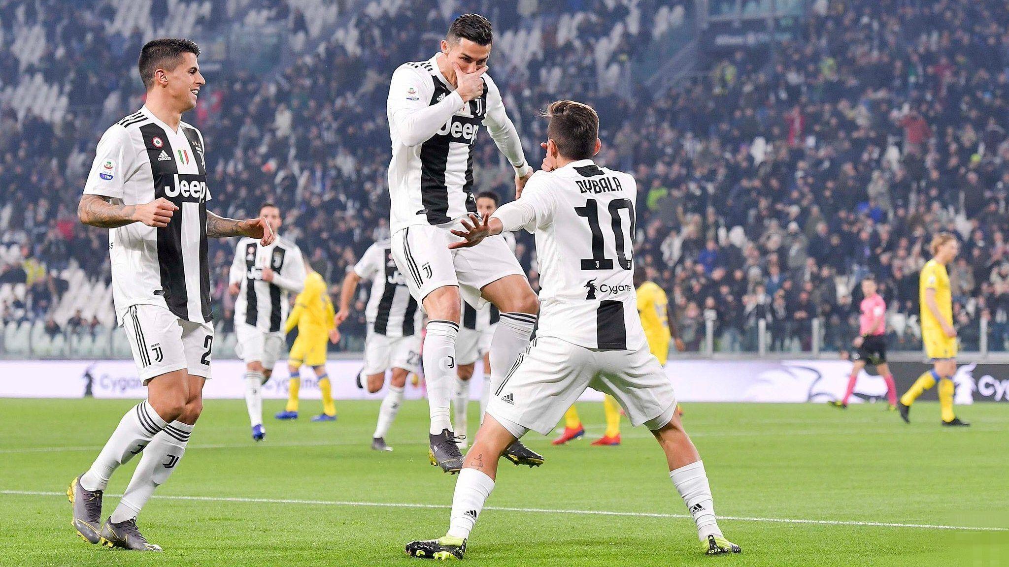2048x1152 Paulo Dybala & Cristiano Ronaldo Celebrate The Portuguese's Goal As Juventus Maul Frosinone 3 0