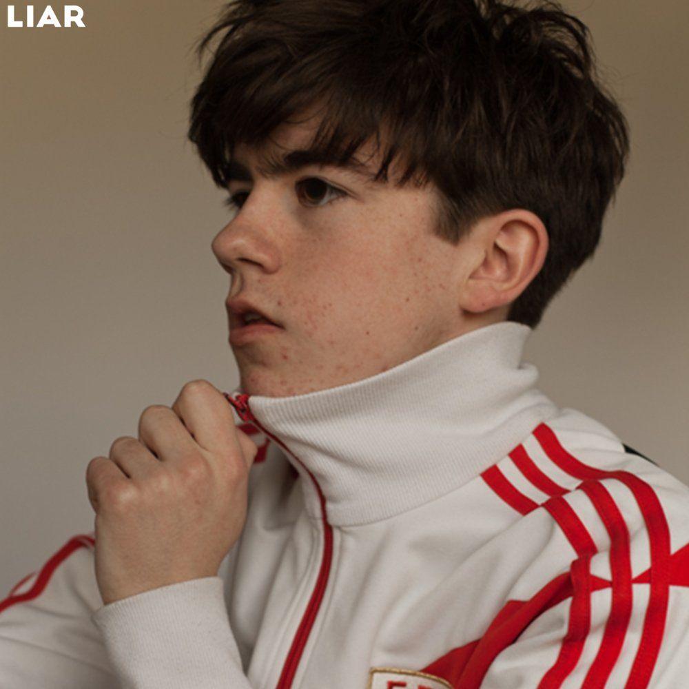 1000x1000 Declan McKenna