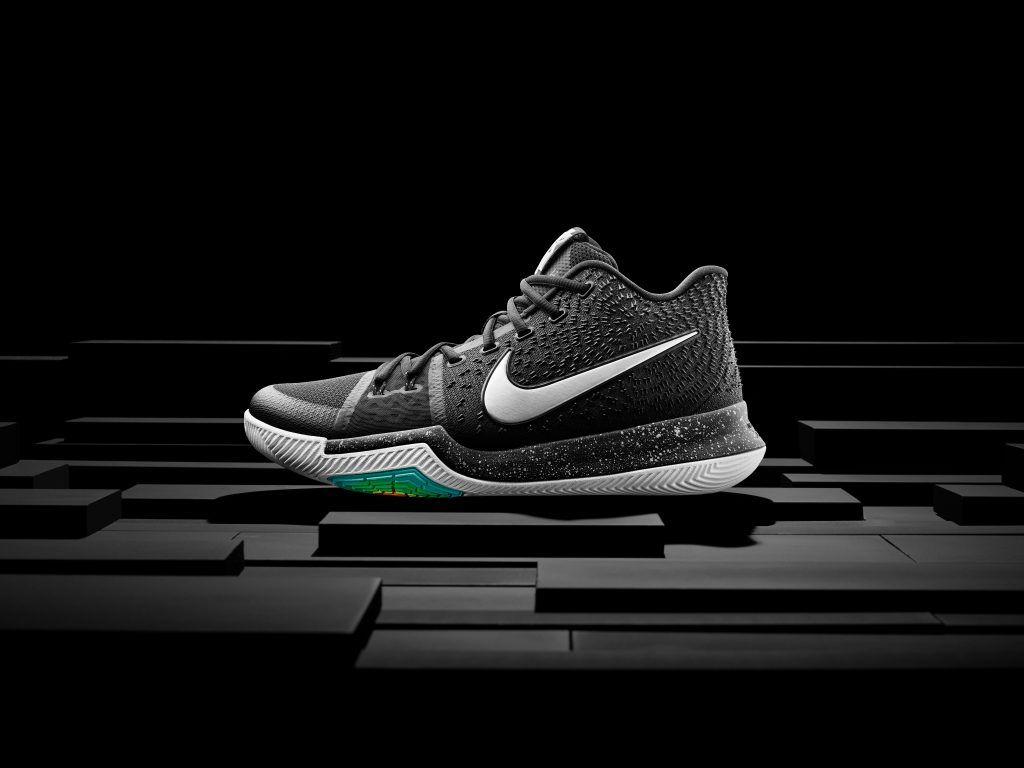 1024x768 Kyrie Irving Shoes Wallpaper