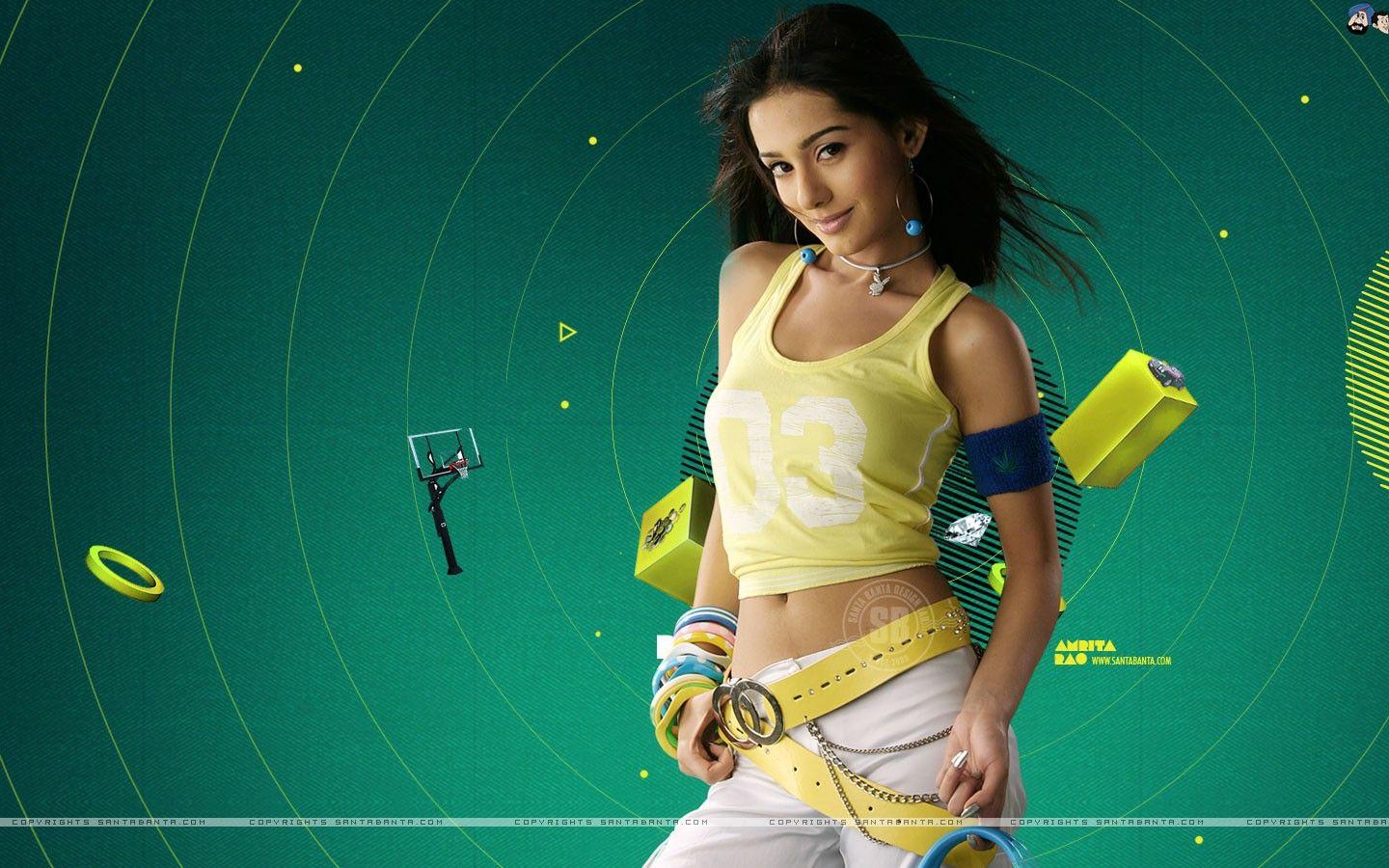 1440x900 Brunettes women actress tank tops stomach Indian Amrita Rao exposed midriff green background wallpaperx900