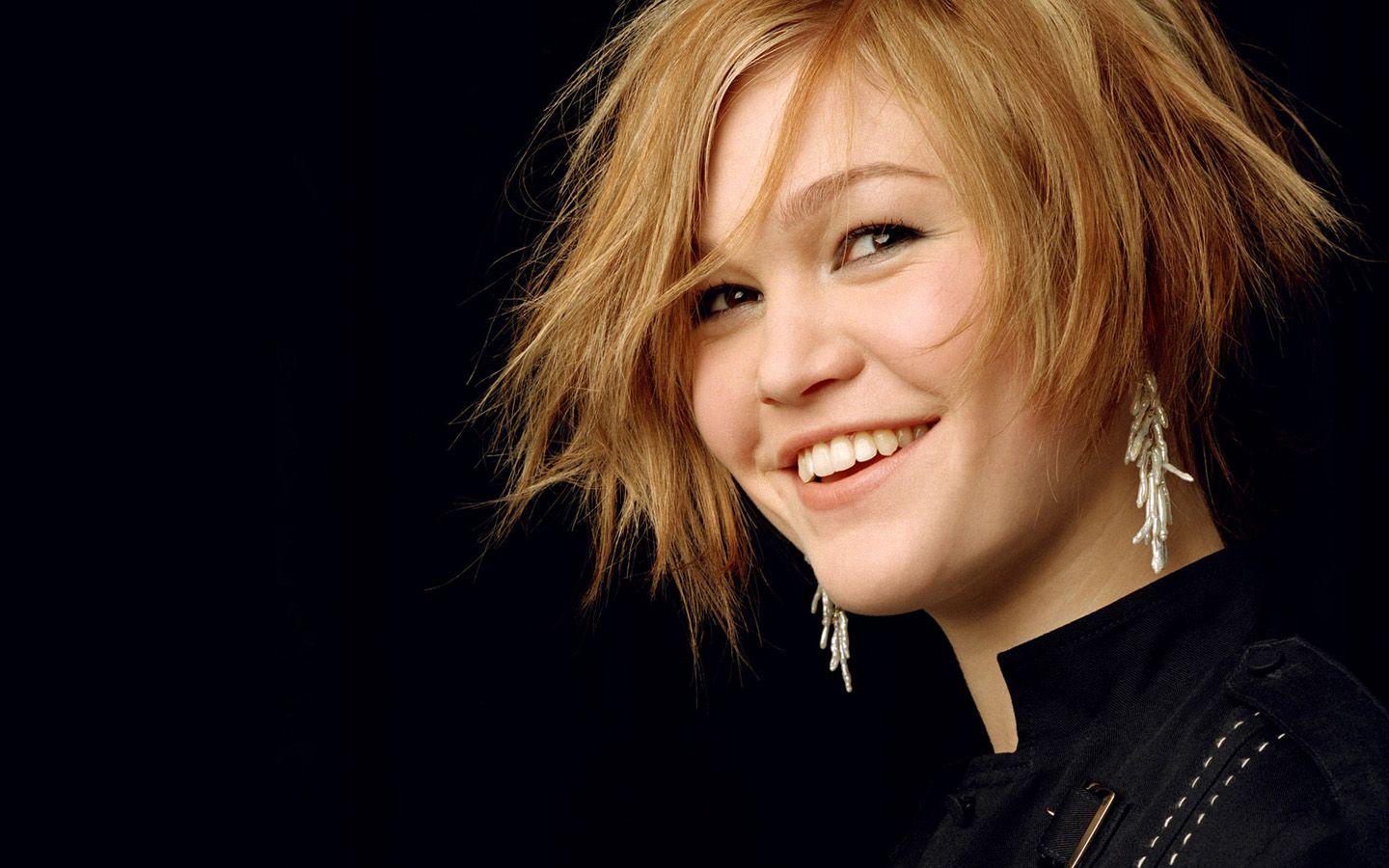 1440x900 Julia Stiles Wallpaper:1440x900