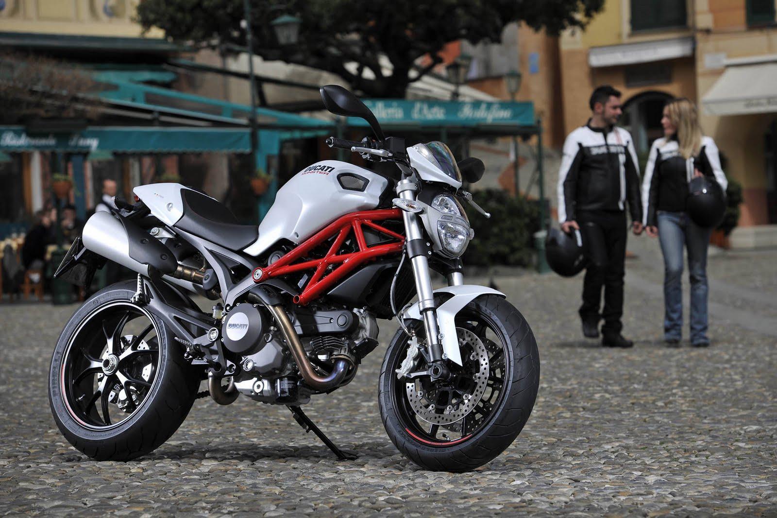 1600x1066 Ducati Monster Wallpaper