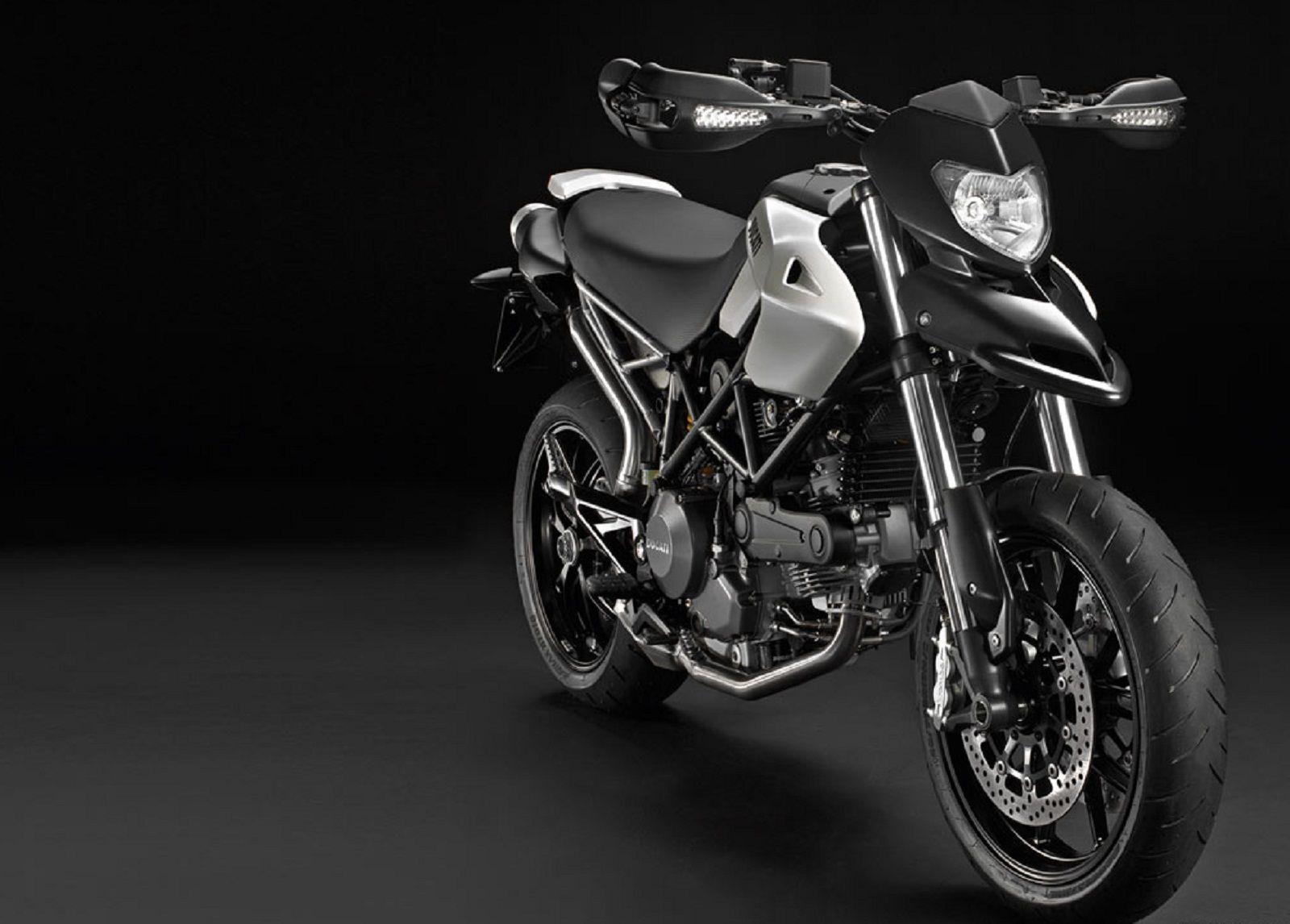 1600x1146 Ducati Hypermotard 796 Picture, Photo, Wallpaper