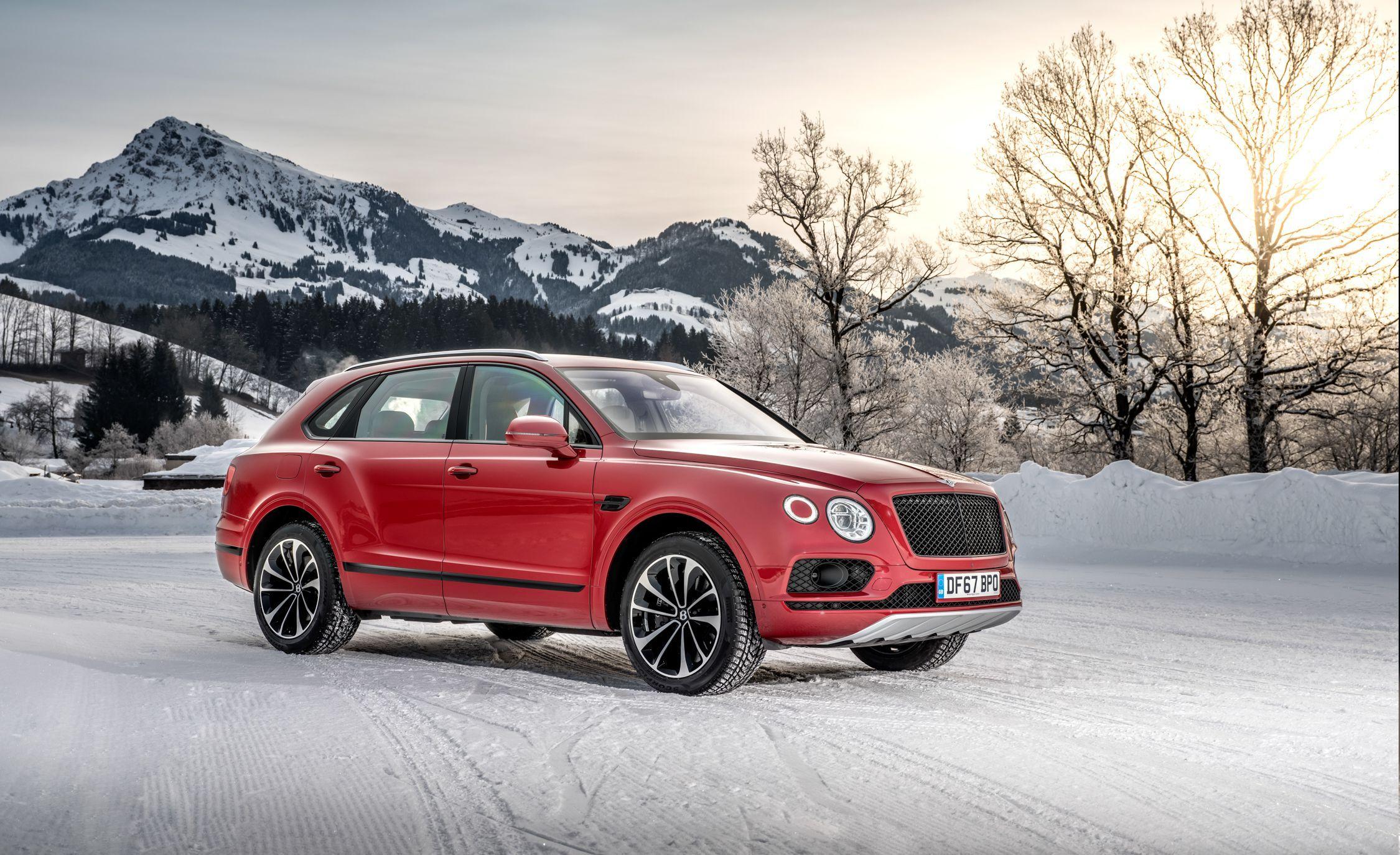 2250x1375 Bentley Bentayga V8 Wallpaper (HD Image)