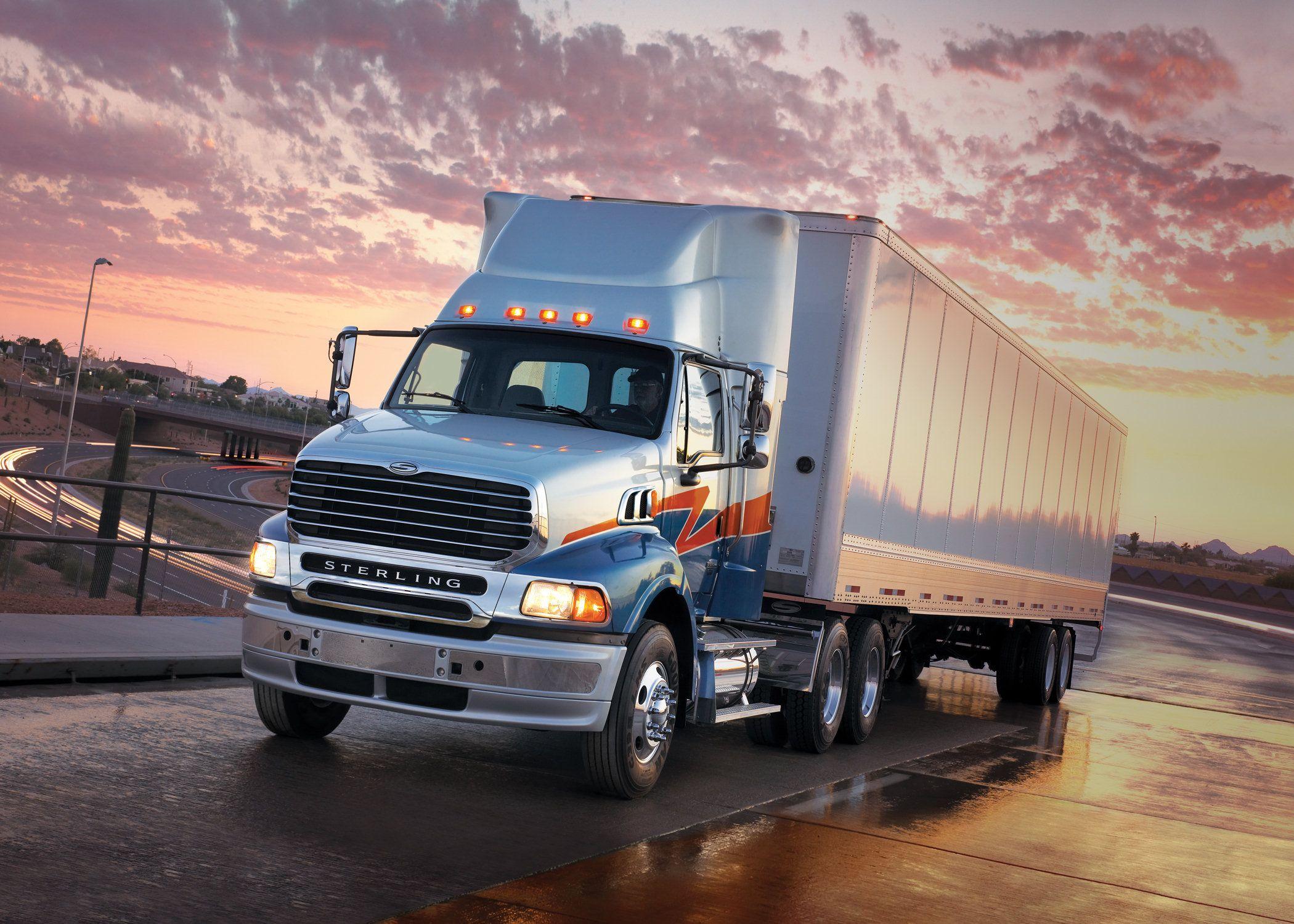 2100x1500 Semi Truck HD Desktop Background
