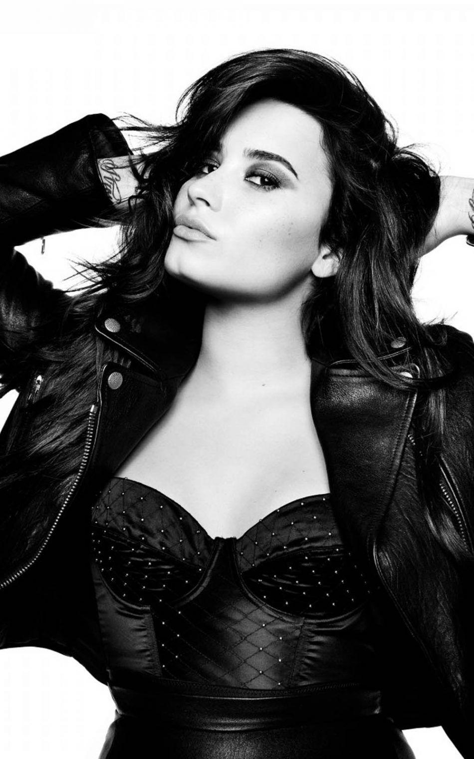 950x1520 Demi Lovato Without The Love 4K Ultra HD Mobile Wallpaper